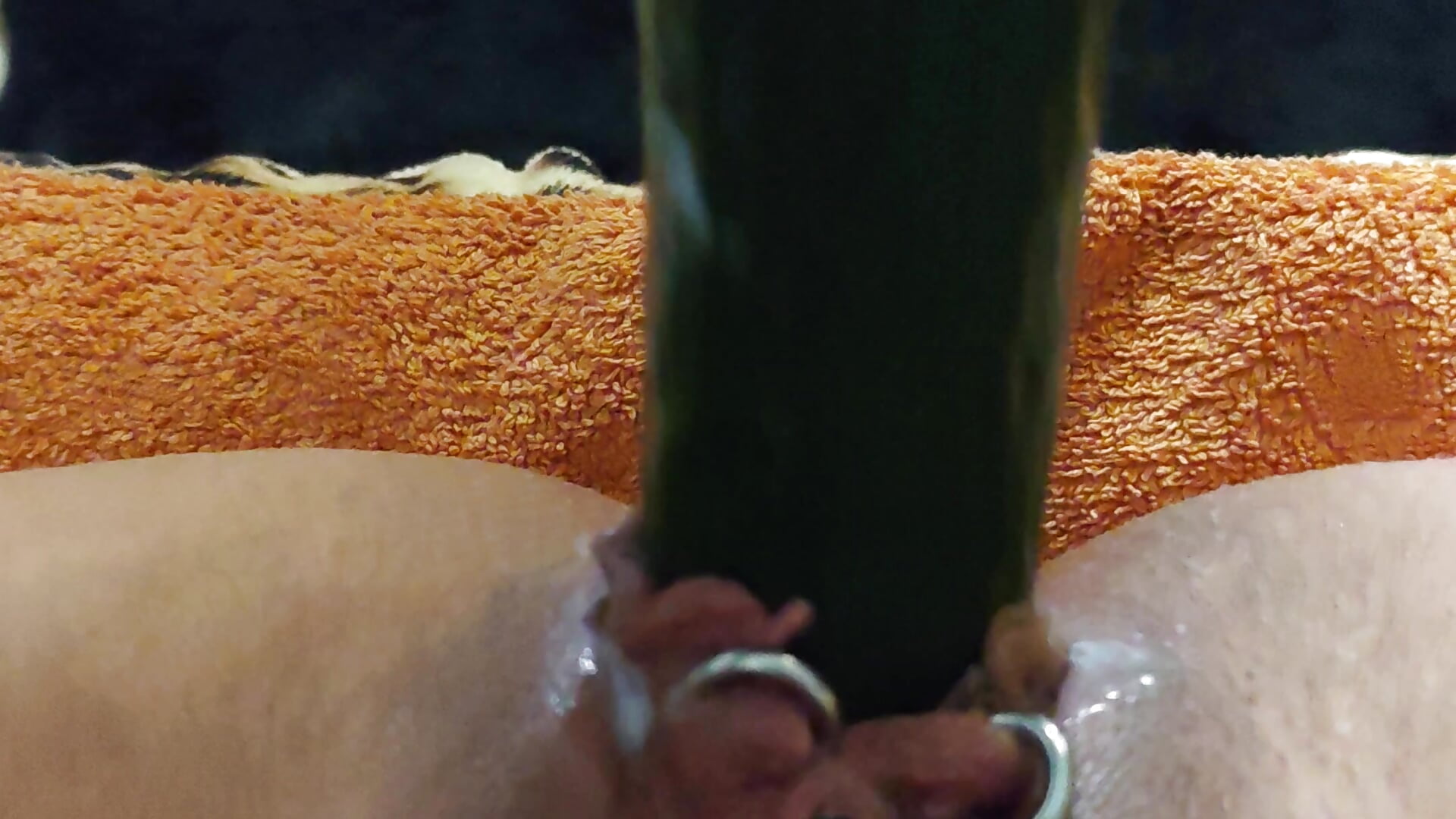 Creamy Gurken 🥒 Fuck - video av Emma_Milf25 cam model