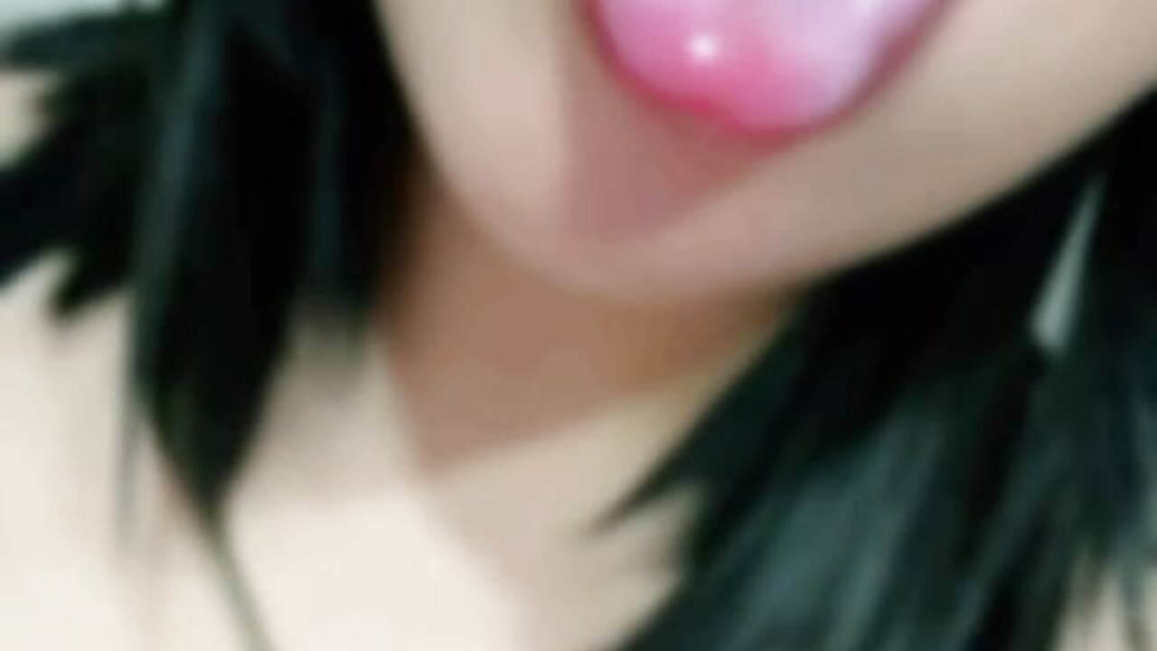 lips , tongue and saliva - video by Veronika_metal cam model