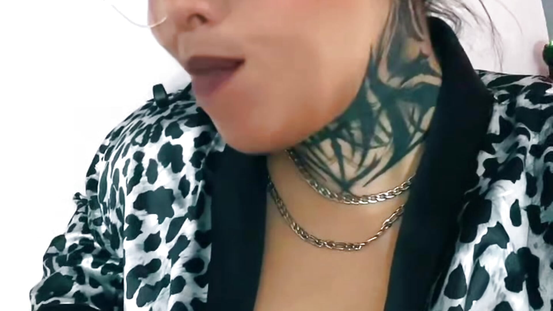 911 what your emergency 🔥😏 - video by Veronika_metal cam model