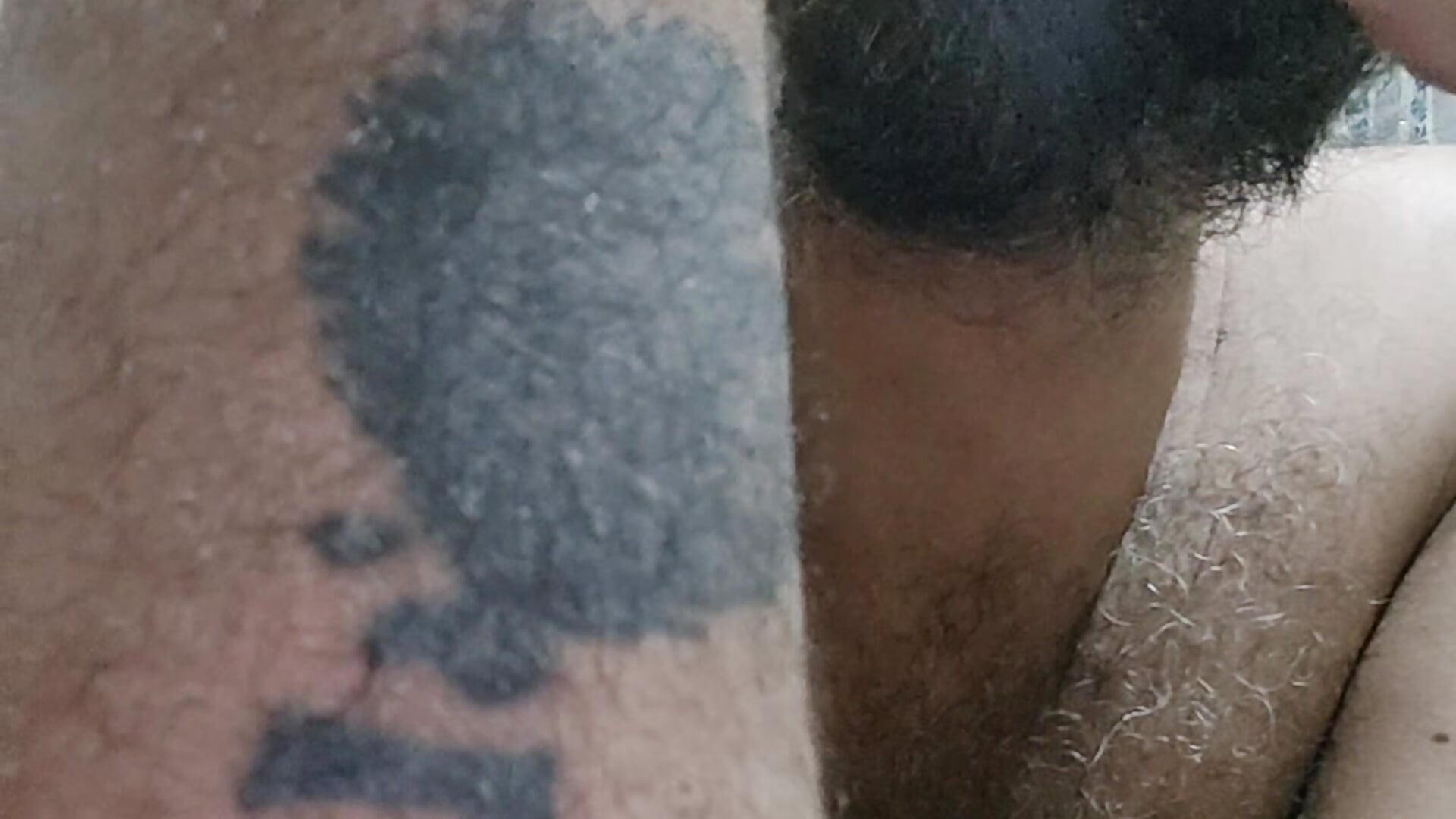 My tattoo video with naked hairy chest and belly - video van INDIANJONNYSINN cam-model