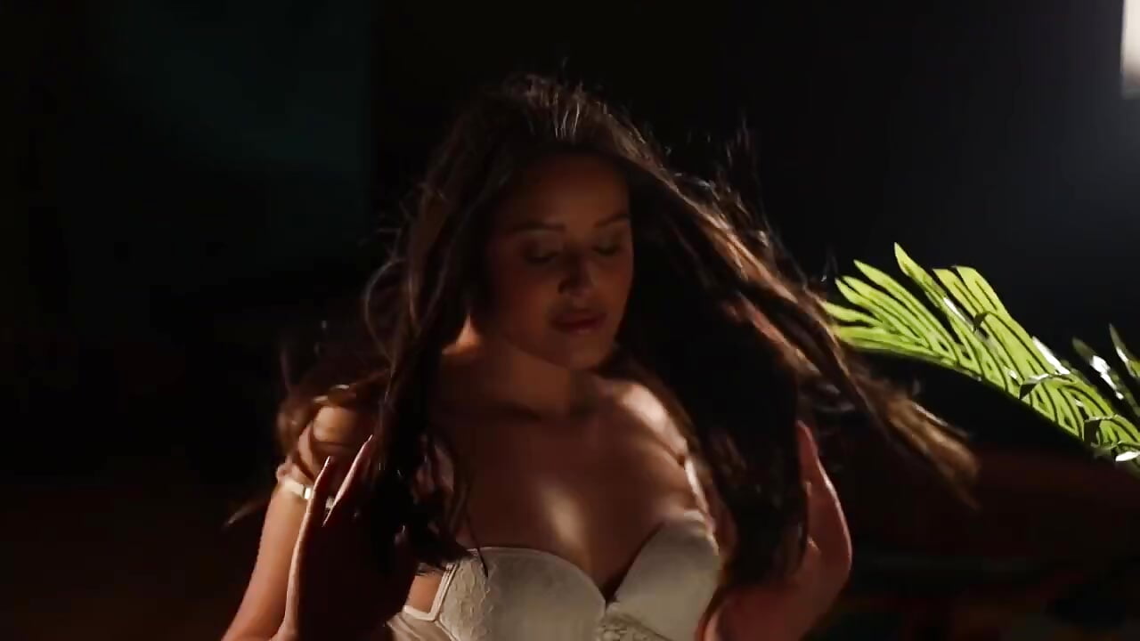 profile-intro-video-1745892711 - video by Samy_jons cam model