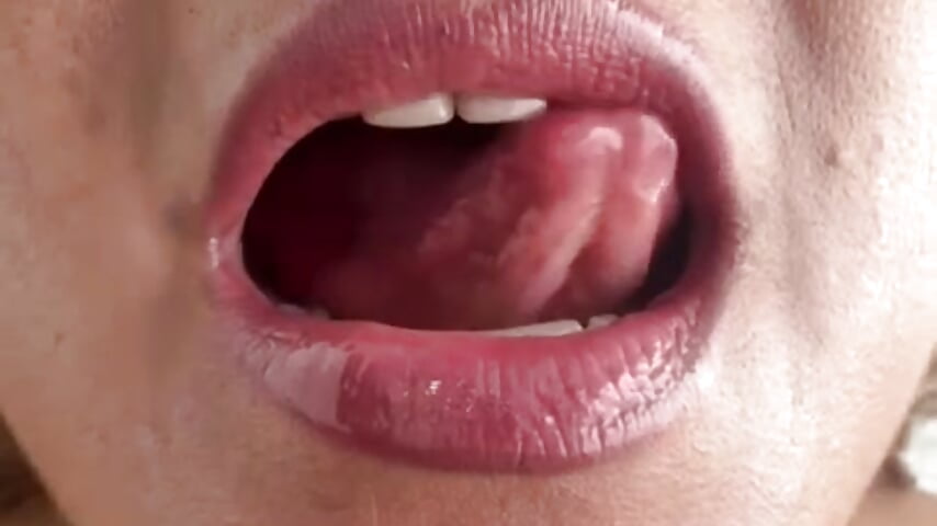 WhatsApp Video 2026-02-16 at 9,03,21 AM – video af freyjacam cam-model