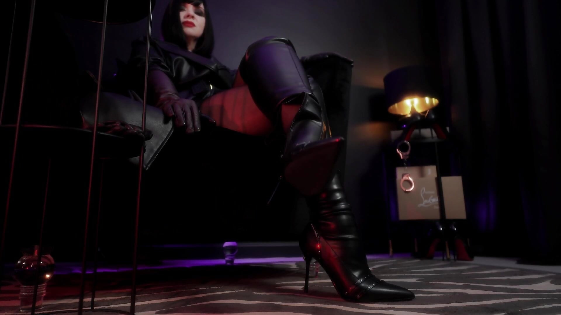 Obey the Leather Queen: Boots, Gloves, Nylons, JOI . - clip cu MistressMelanya model videochat