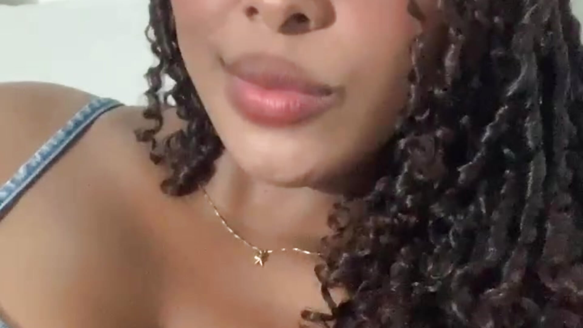 Dayana cute 🤎 - video by dayanacarson cam model