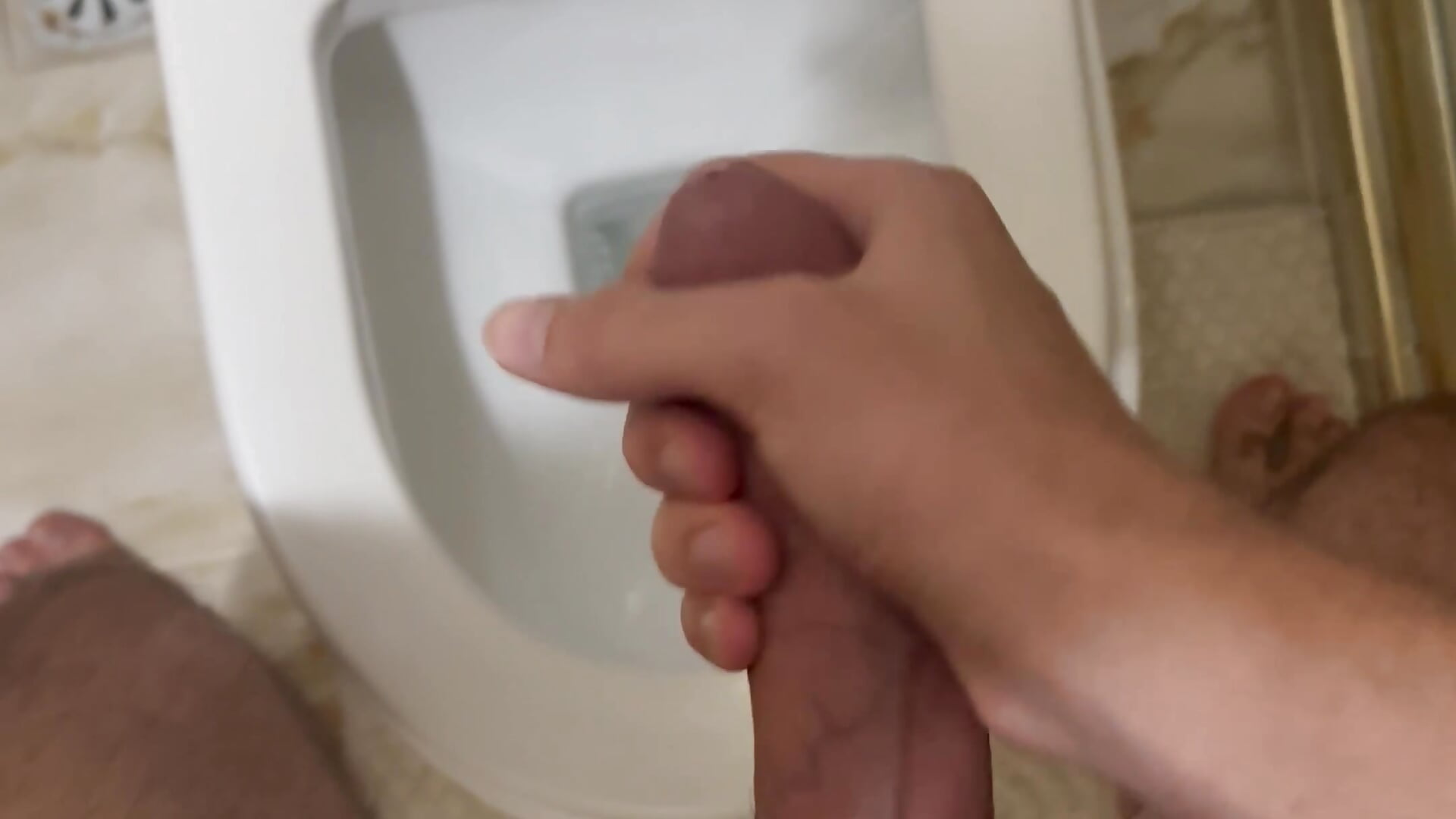 BİG CUMSHOT WİTH COCKRİNG