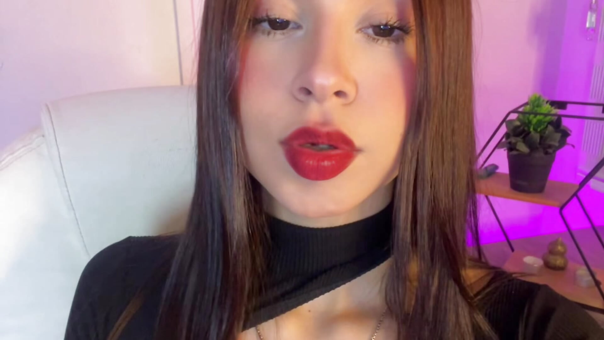 Otra vez 🫠 - video by sweet_obsession__ cam model