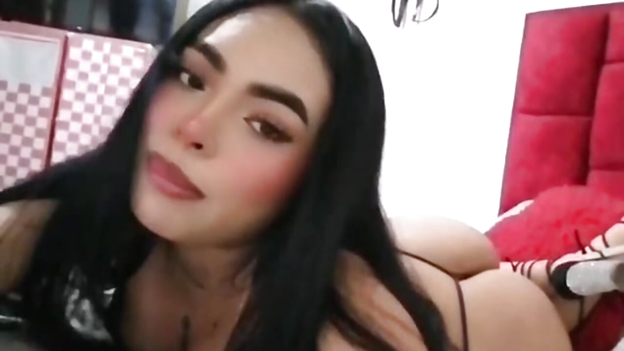 heyyy guys!! What song do you think I'm singing ♥ - video by Sarah_evansm cam model