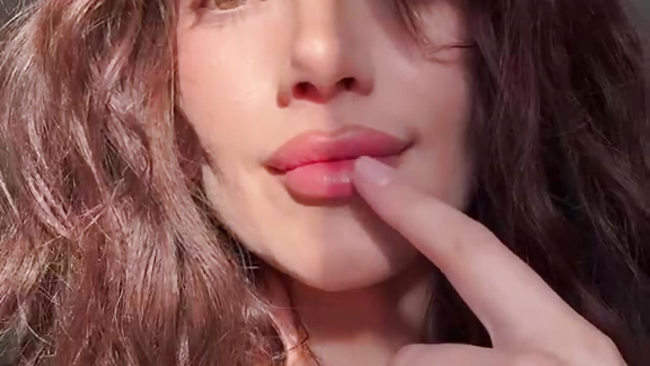 • - Video von nadia_bliss Cam-Model