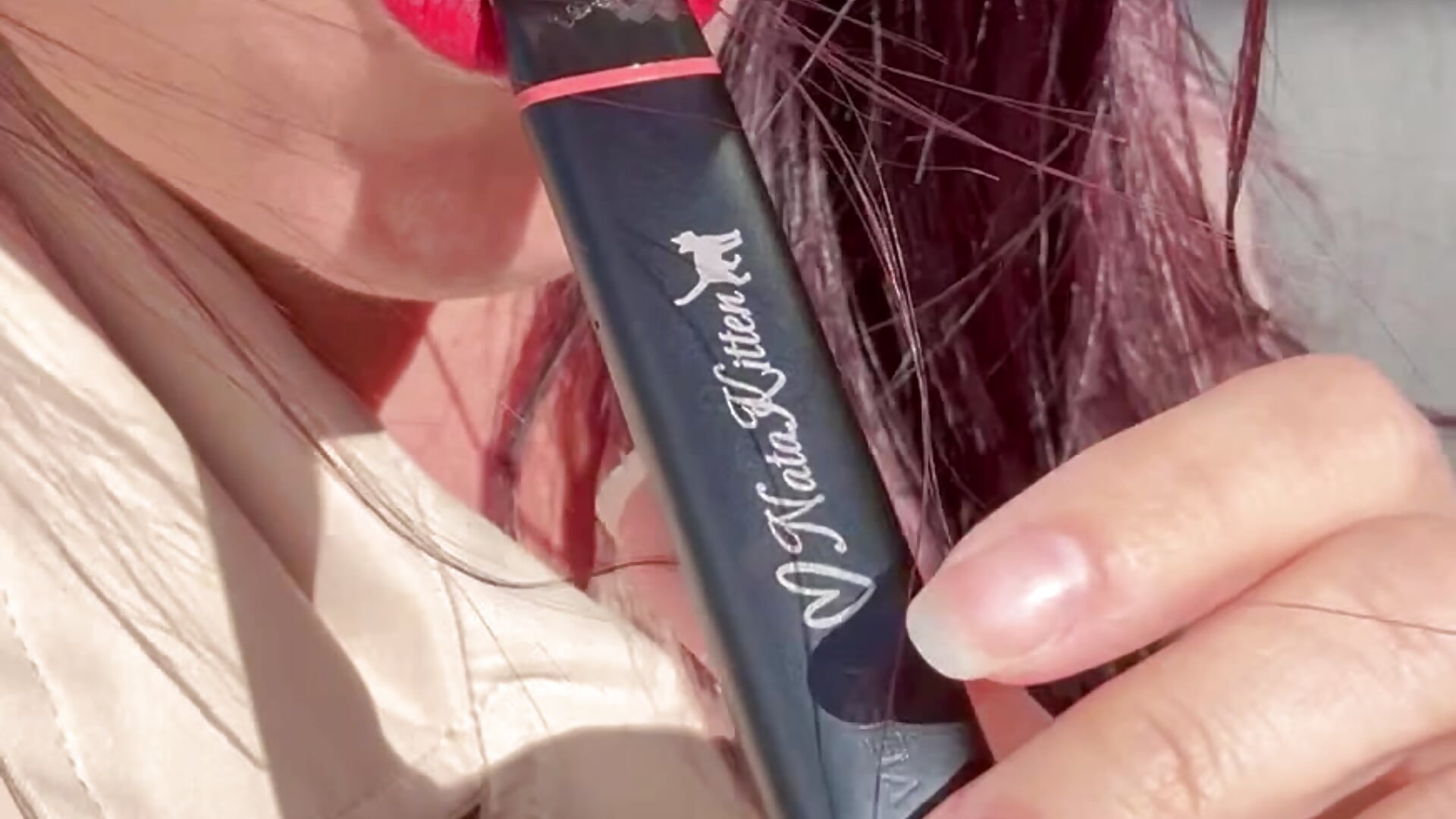 Vaping on NataKitten Customized Vape 💨 - Vídeo de NataKitten, modelo de vídeos