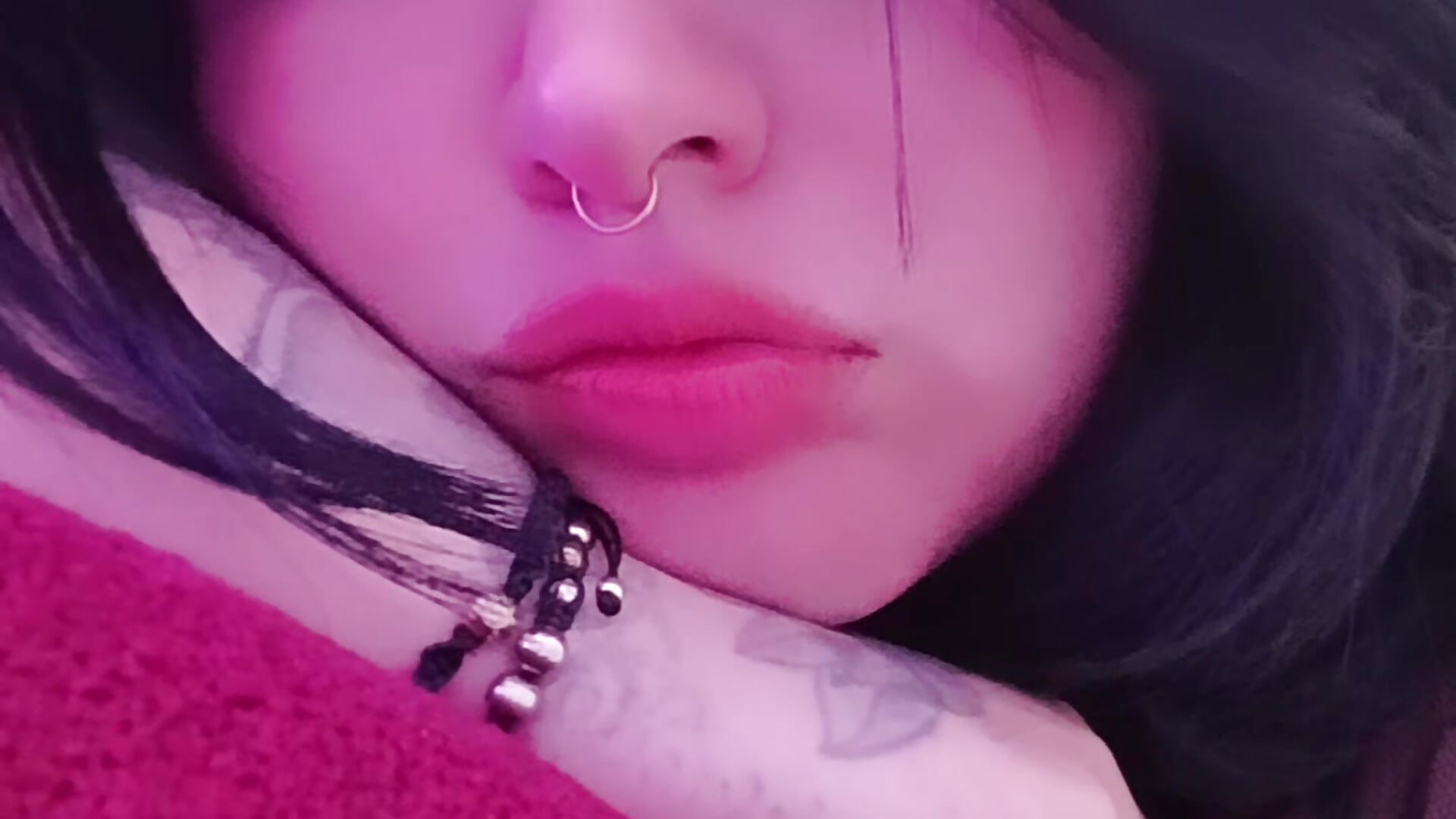 See My eyes 💕🙄 - video by Curvybaddie99 cam model