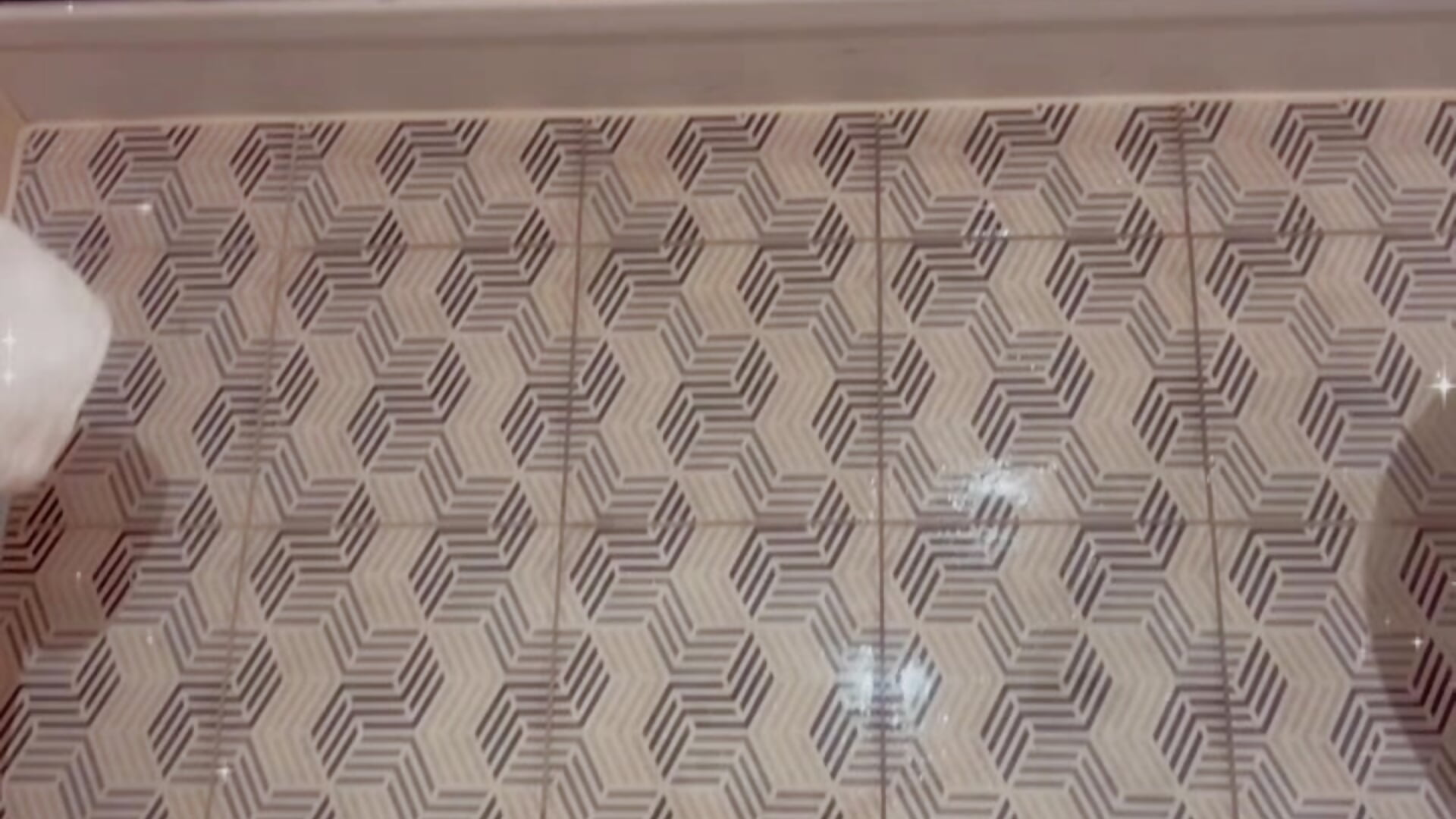 Hot and steamy in the shower - video by demileighwinters1 cam model