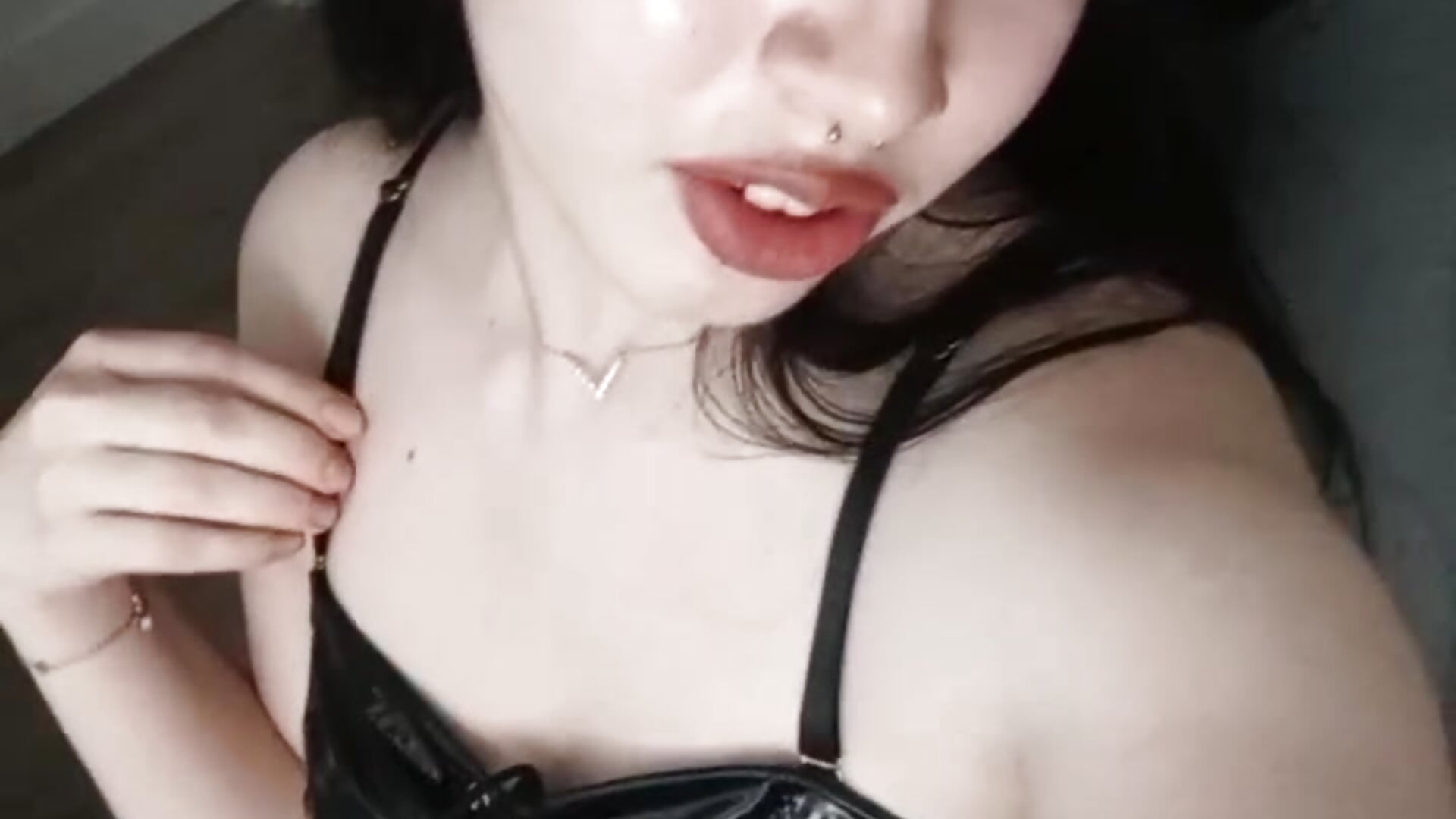 Come and take a walk on wild side 🫦 - video by WildKittenX_ cam model