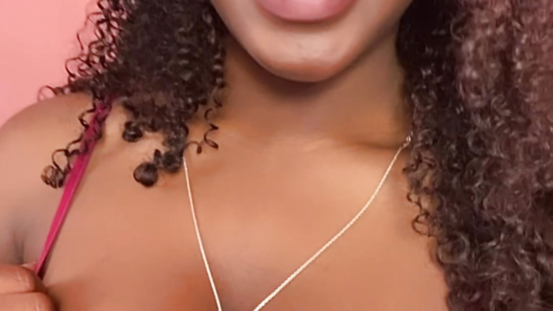 A BEAUTIFUL CHOCOLATE DOLL FOR YOU🩷🎀 - video by Qeen_blackk cam model