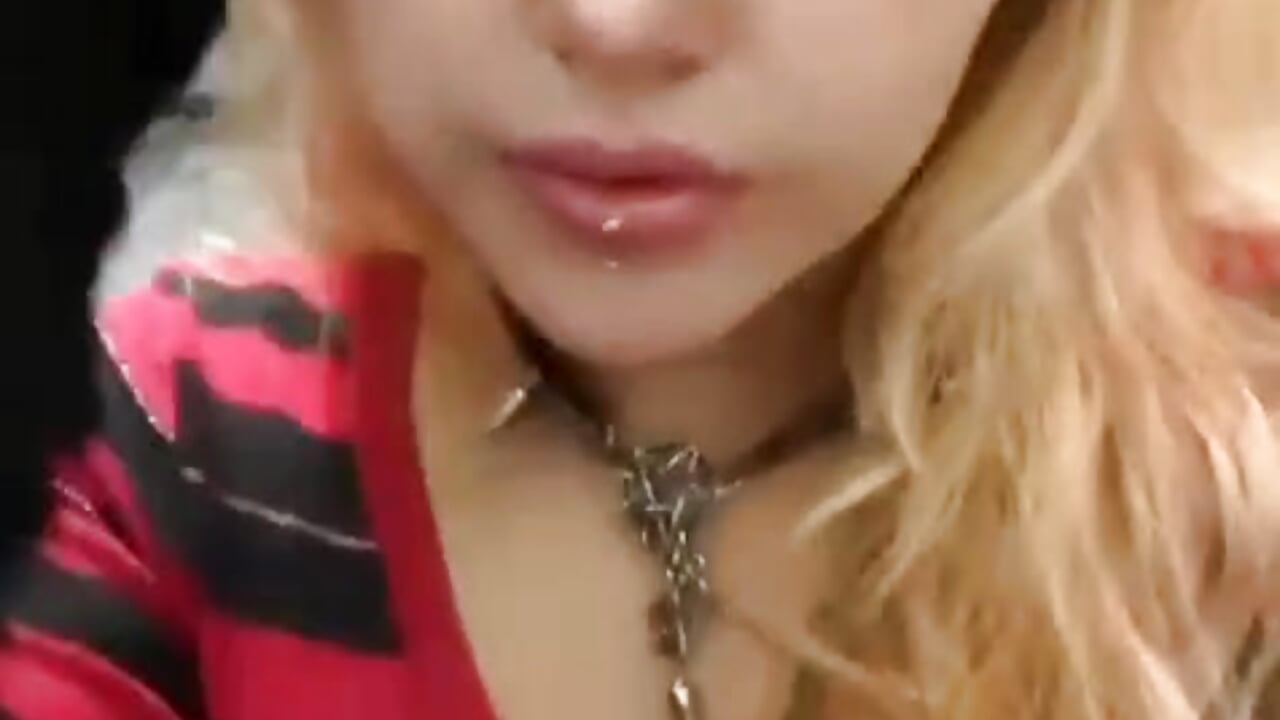 🍆😈 - video by hellpink_ch cam model