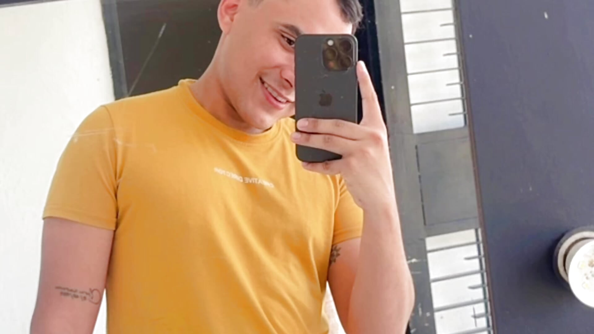 Hi - video by lucas-storm cam model