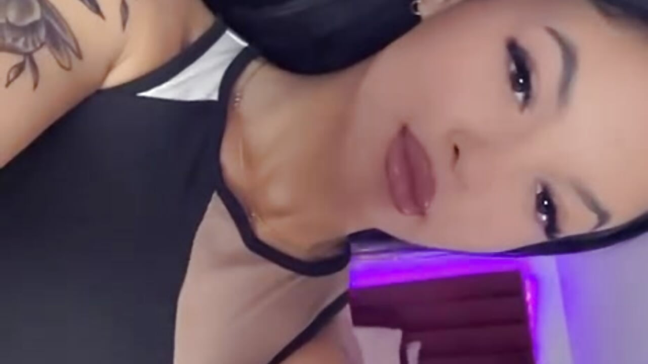Feeling extra charming ❤️ - SabrinaSky adlı kamera modelinin videosu