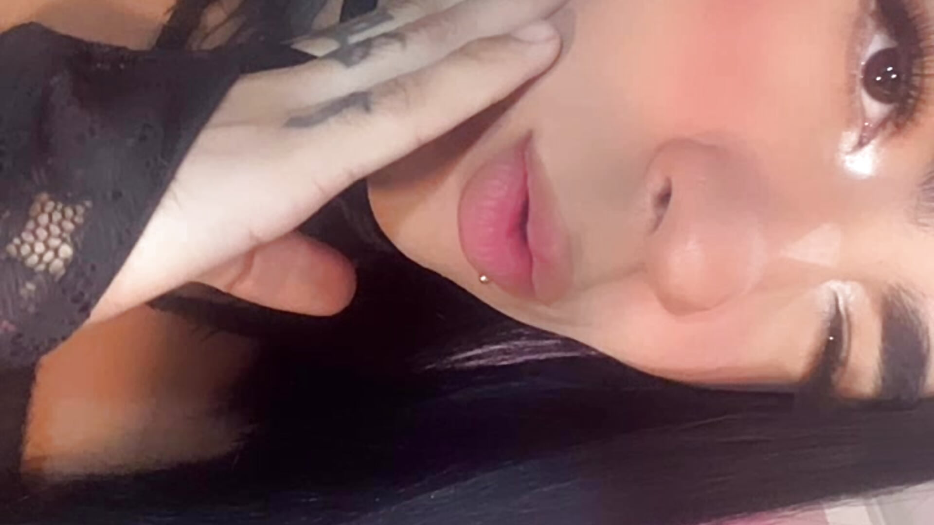 Kisses - video by Gabi_Prince cam model