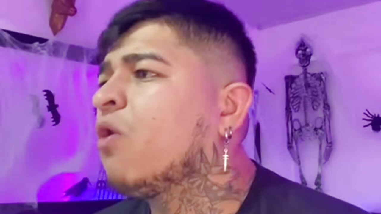 Entrenamiento para una femdom - video by Strip_Chat_Col cam model