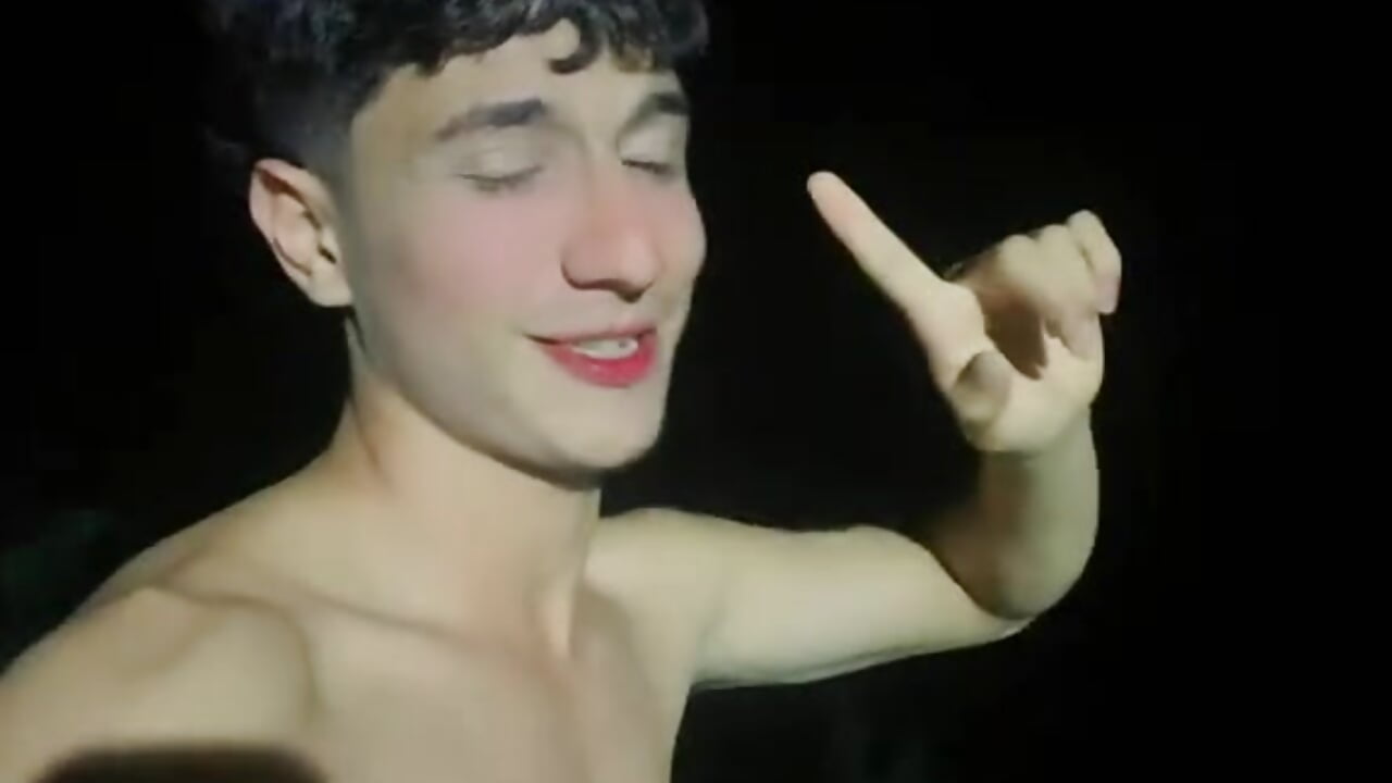 1000052065 - video by soul_teen cam model