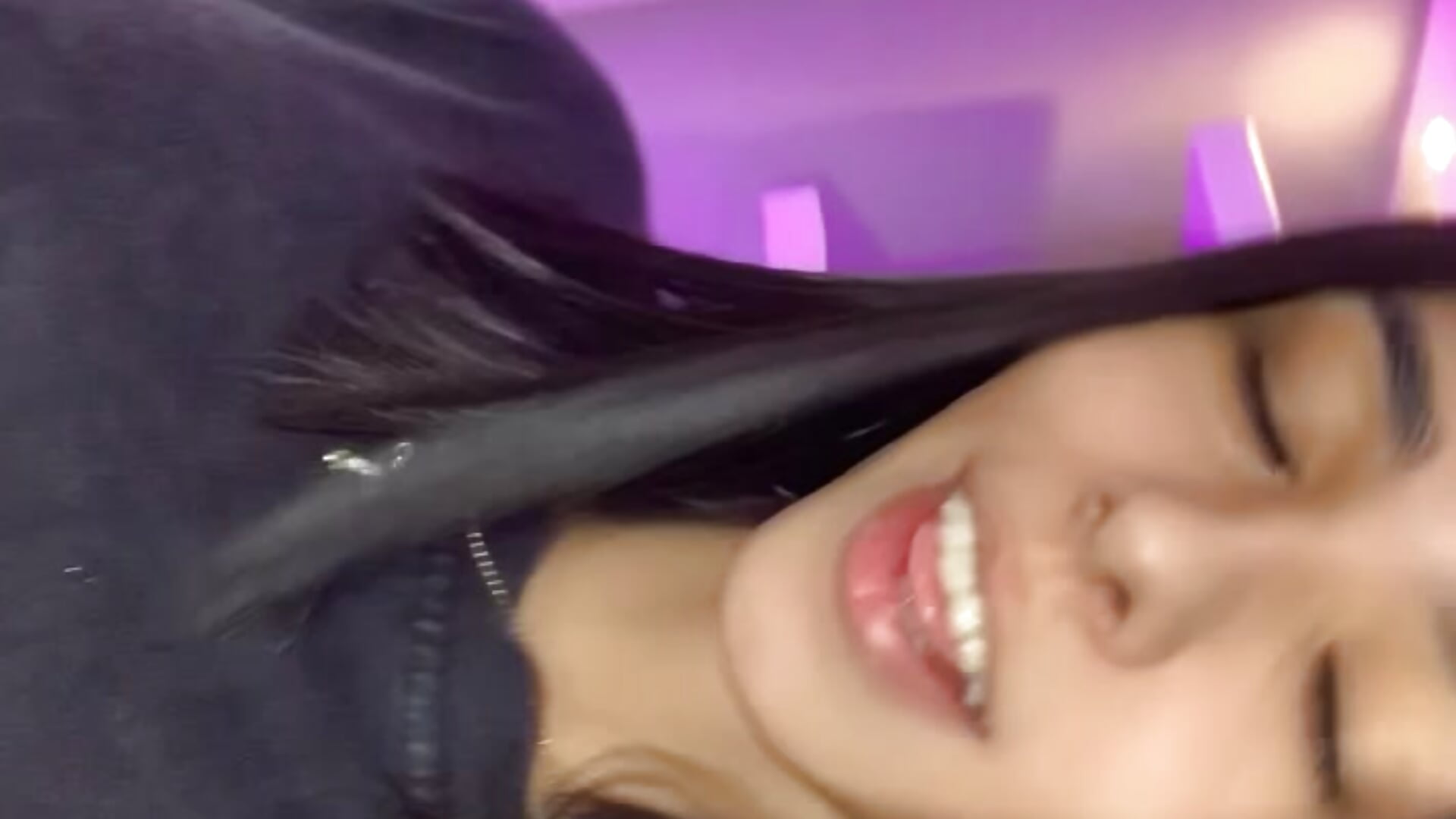 💋 - vidéo du modèle de showcams VeronicaSexx