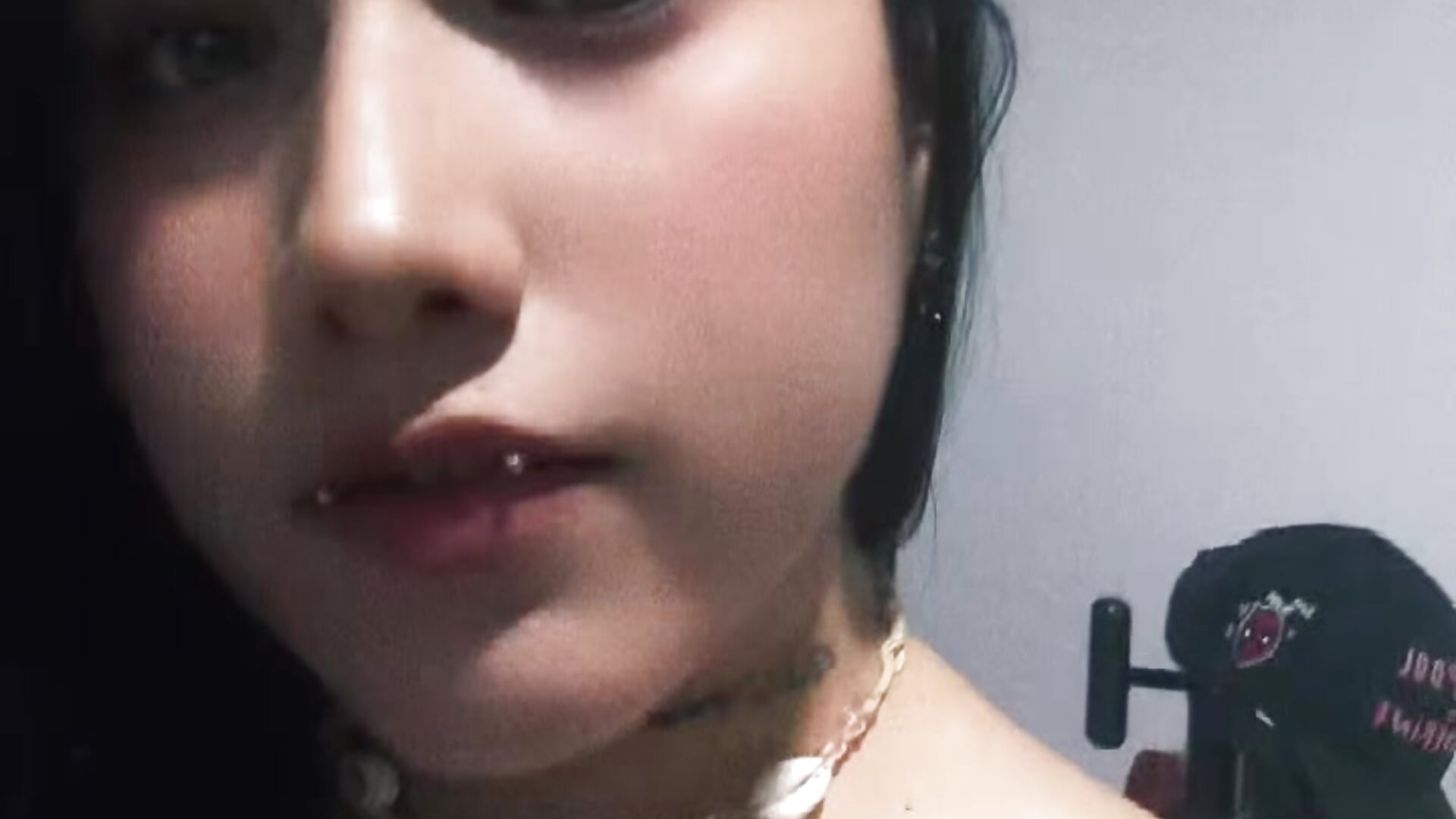 💜 Behind Kitten Lush 💜
