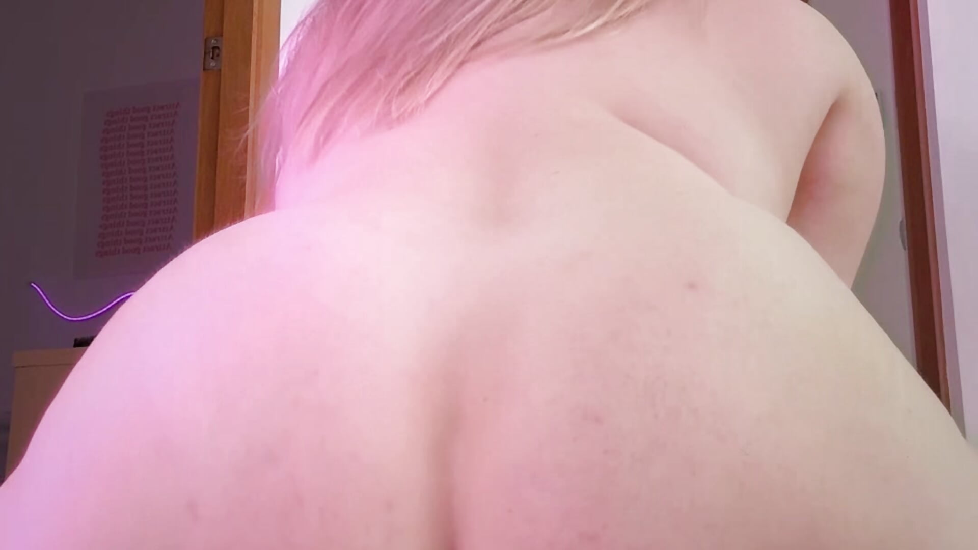 😈 – video modela na kameri April_Vancee