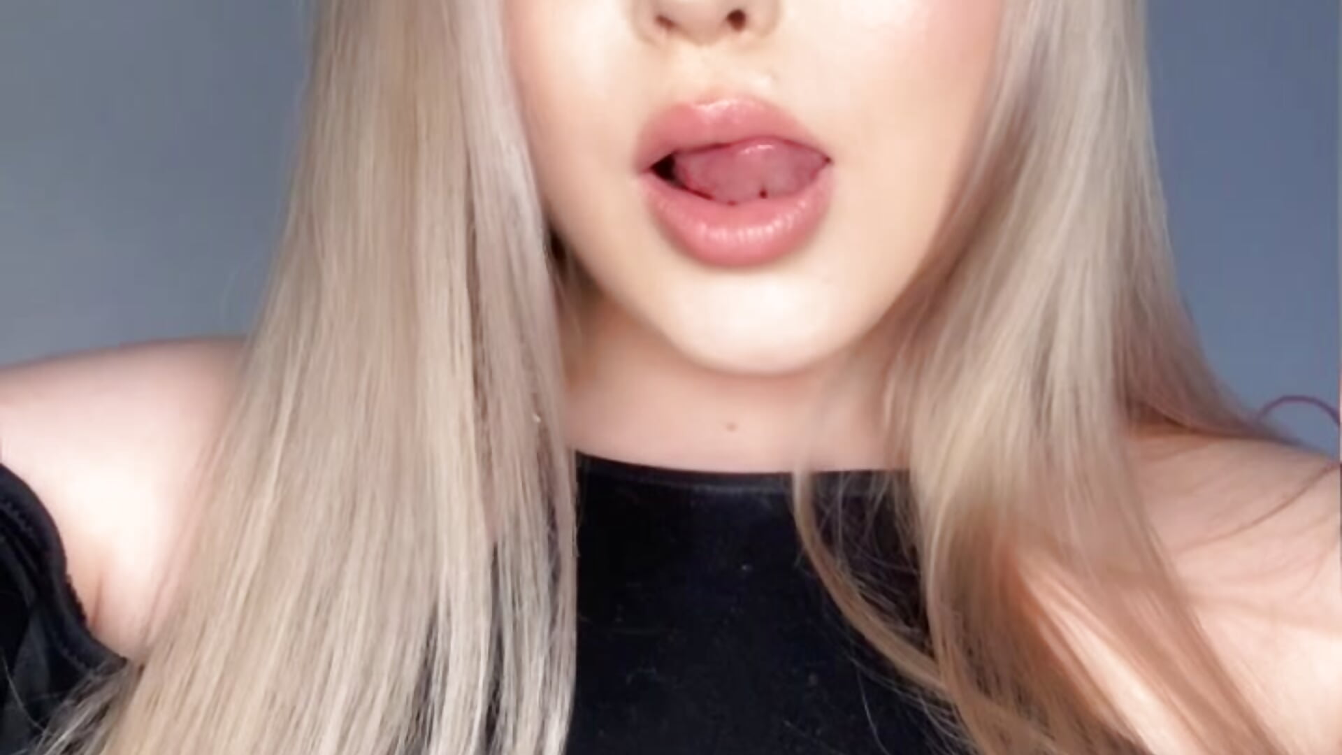 Suck my tongue - video by April_Vancee cam model