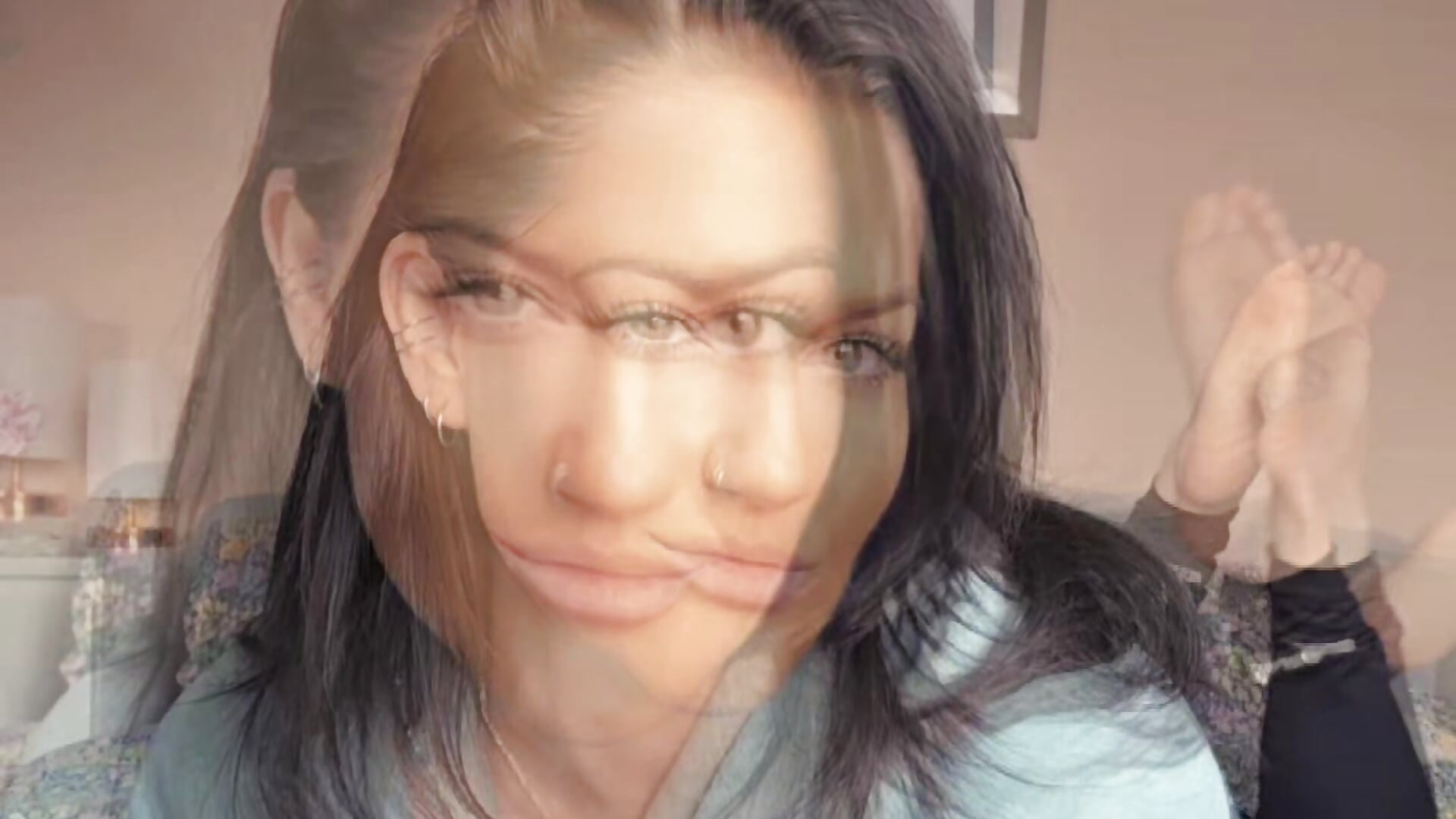 Tease 👣🦶👩🏻 - video by Pleasing-Chloe49 cam model