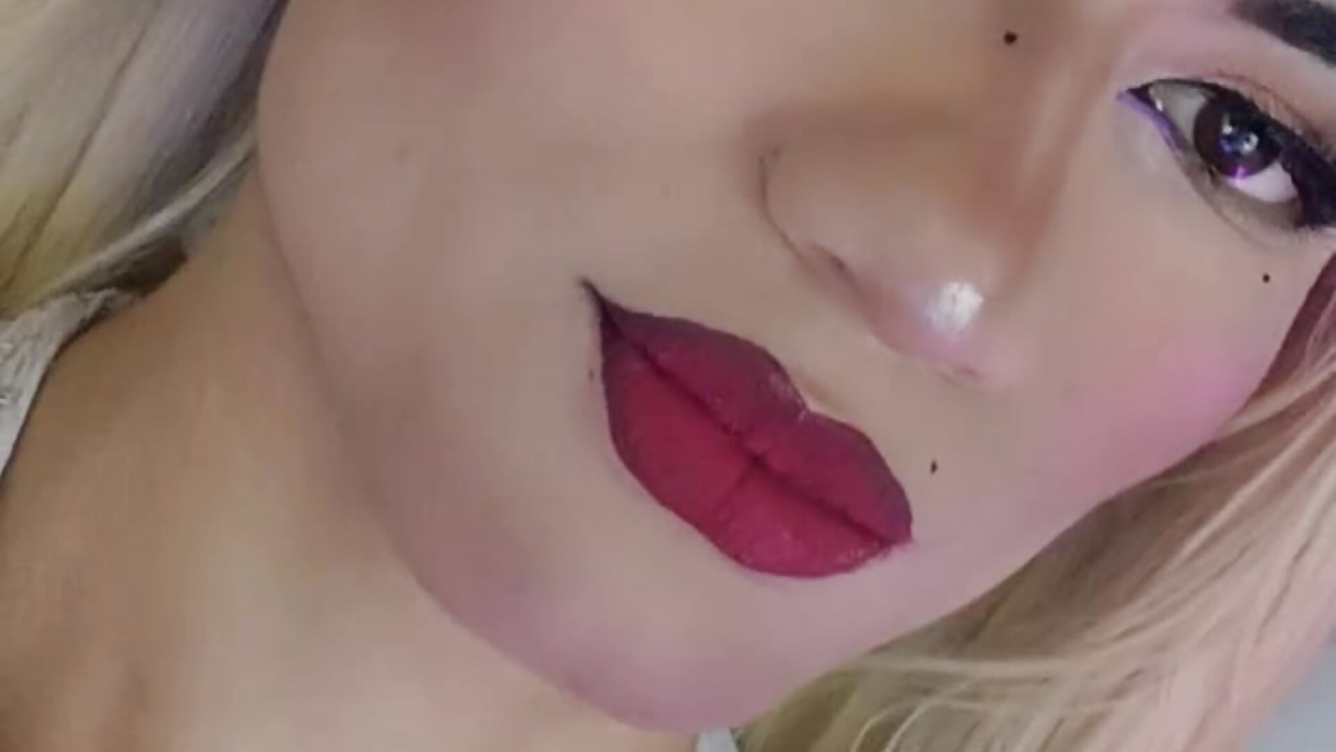 Love😍 - відео від вебкаммоделі Emily_Castillo_1