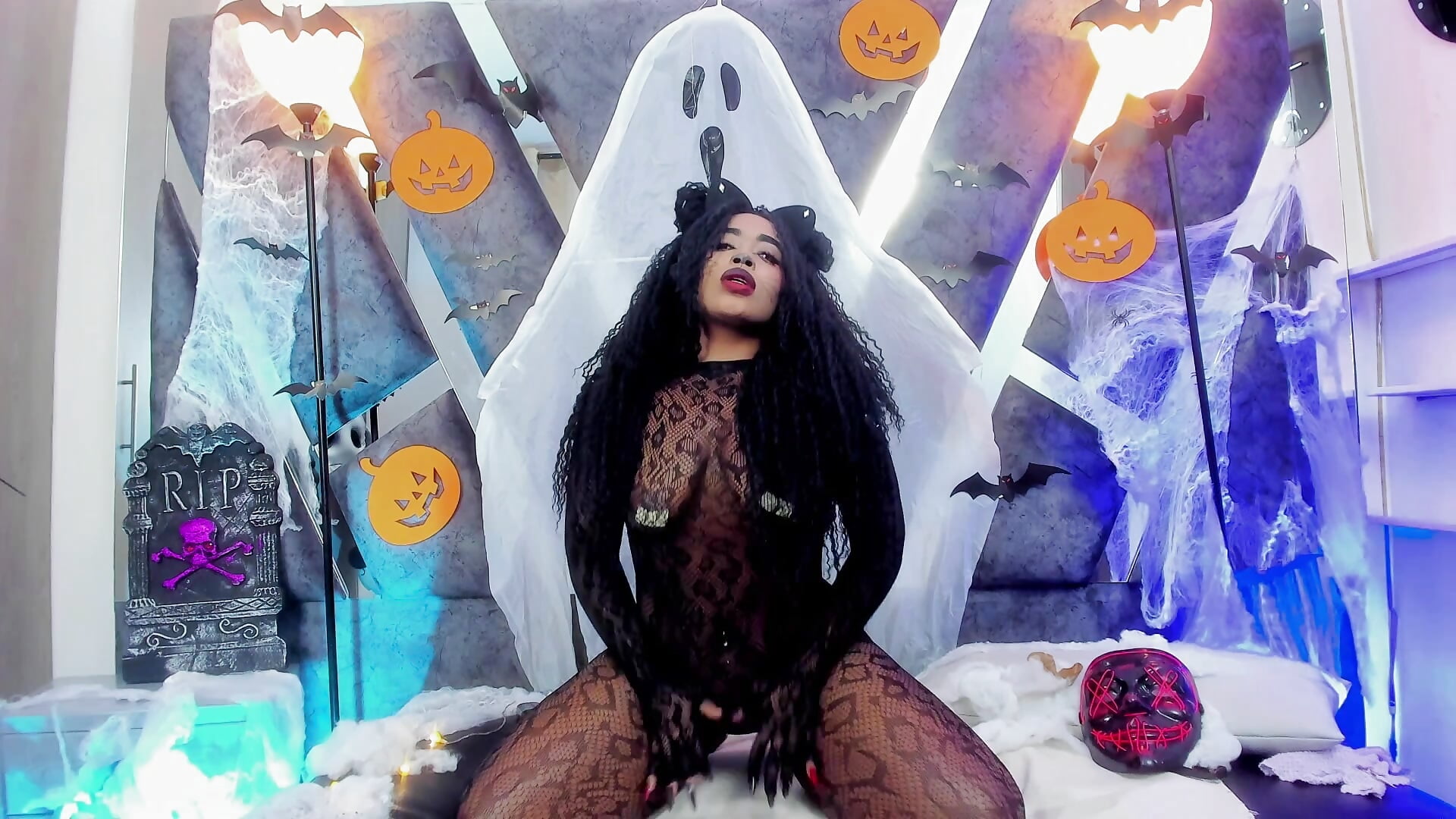 Happy halloween - video by CandyMartinez_ cam model