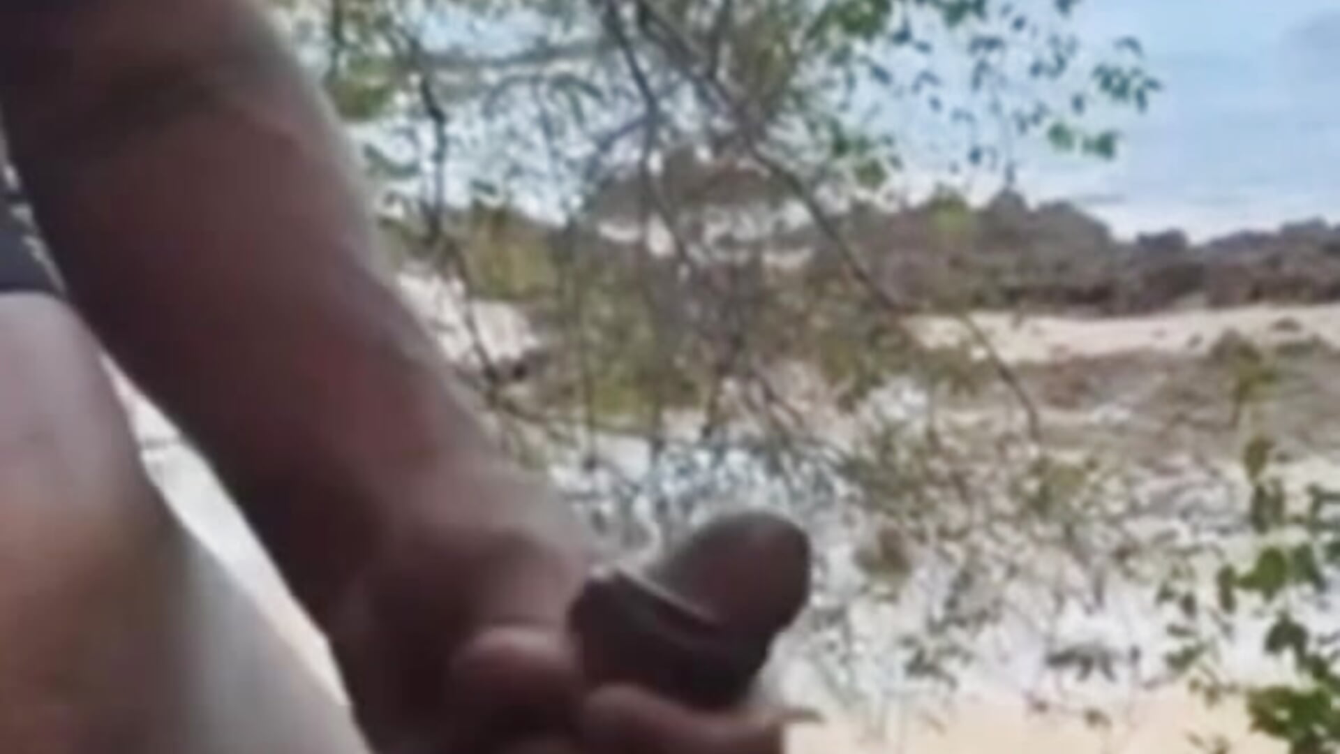 Cumming on the beach in broad daylight, I was so horny. - วิดีโอโดย Dasul_ โมเดลแคม