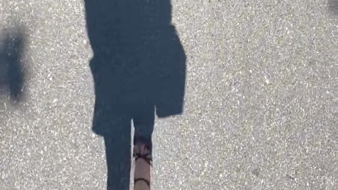 腿腿 嘿嘿~ - video by honey113 cam model