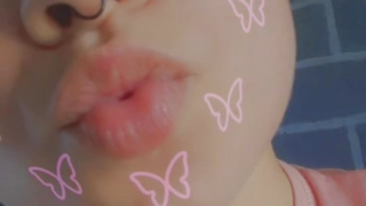 1000000958 - video van a_horny_mommy02 cam-model