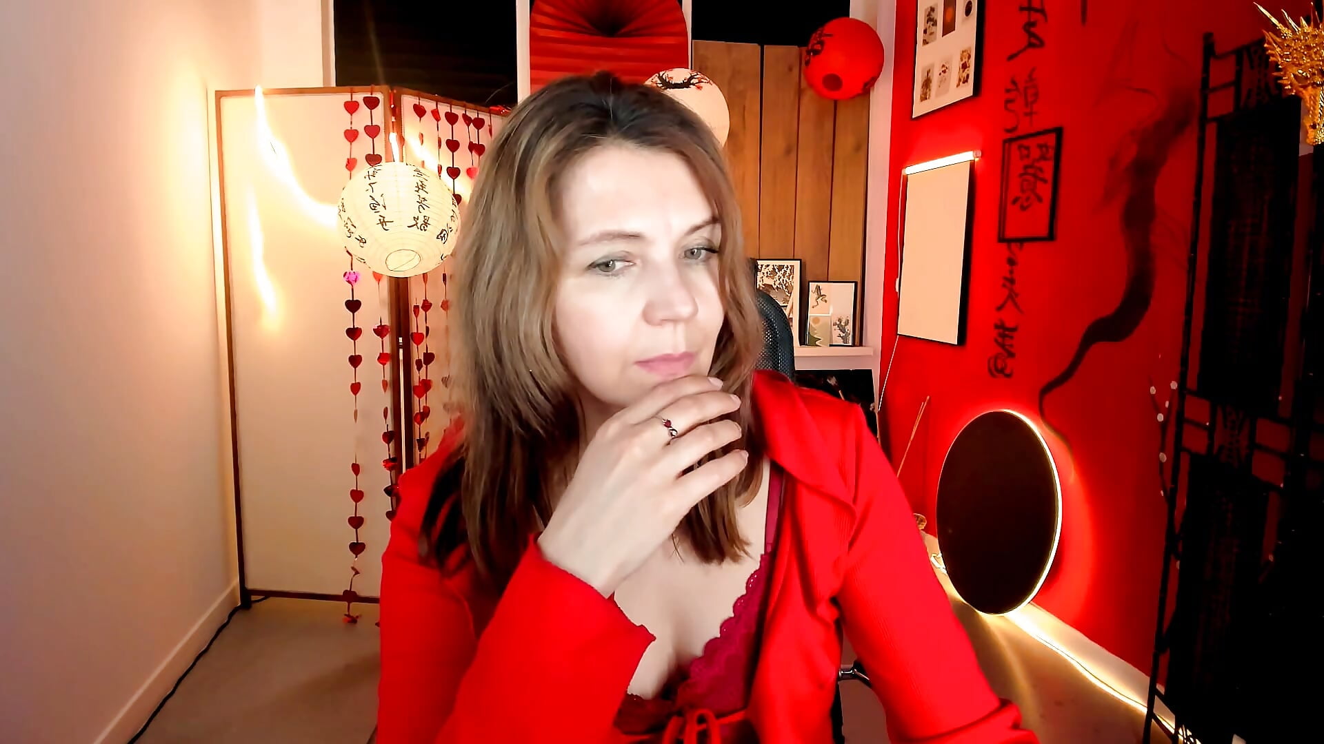 20260225190006 - วิดีโอโดย NicoleHitman โมเดลแคม