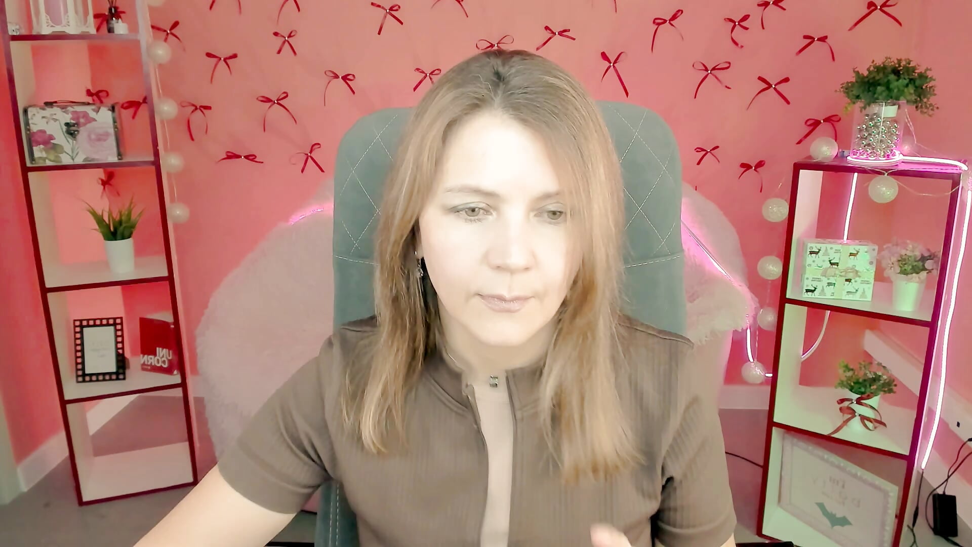 20260131182701 - video av NicoleHitman cam model