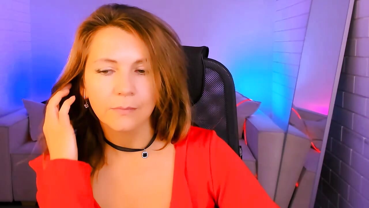 [8 Nov 19:41] Public Show – видео вебкам-модели NicoleHitman