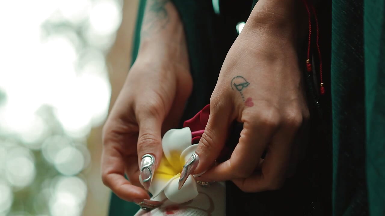 Magic lives on my skin🧚‍♀️ - vídeo de Elodieth_007 modelo de câmara