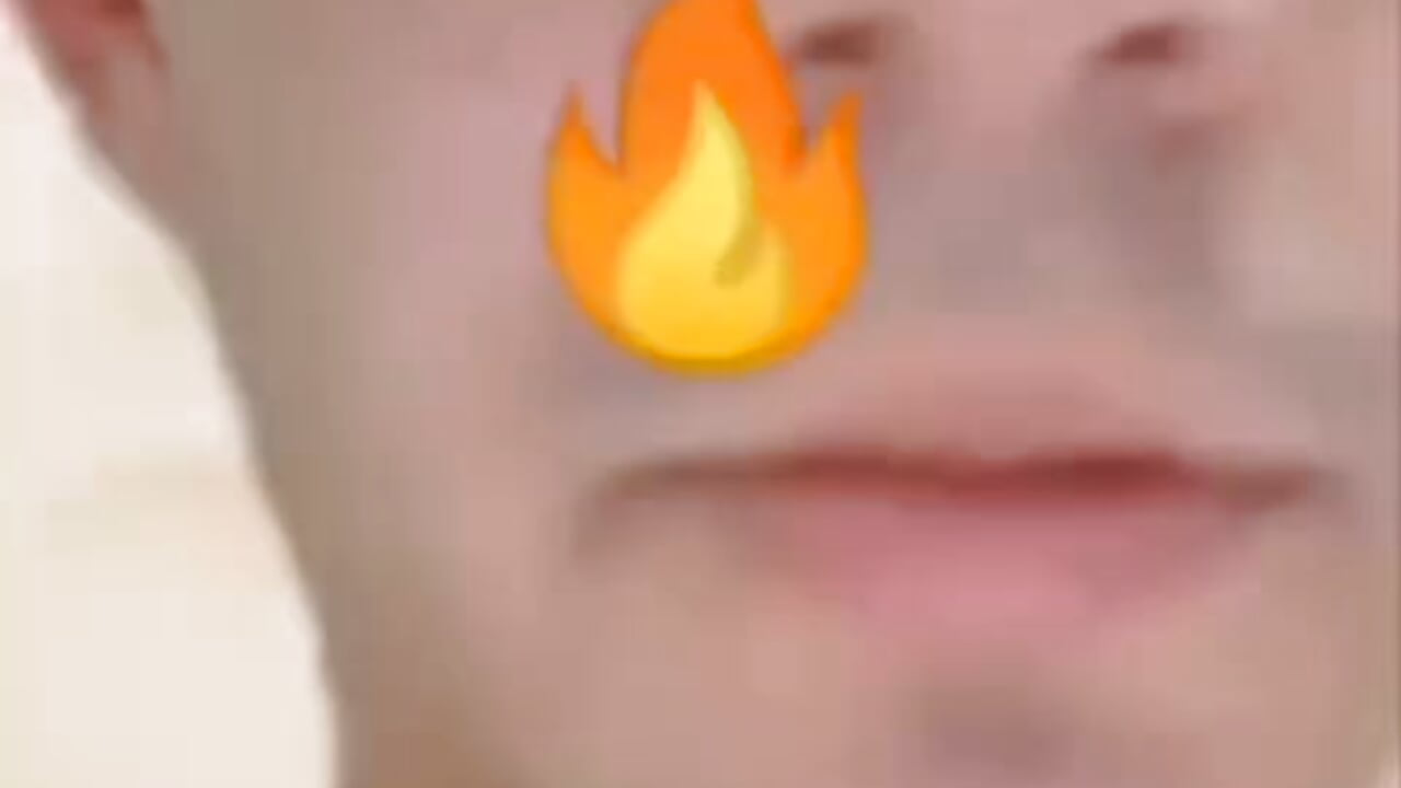 VID_20250603_141520_019 - βίντεο μοντέλου Flacovergon26