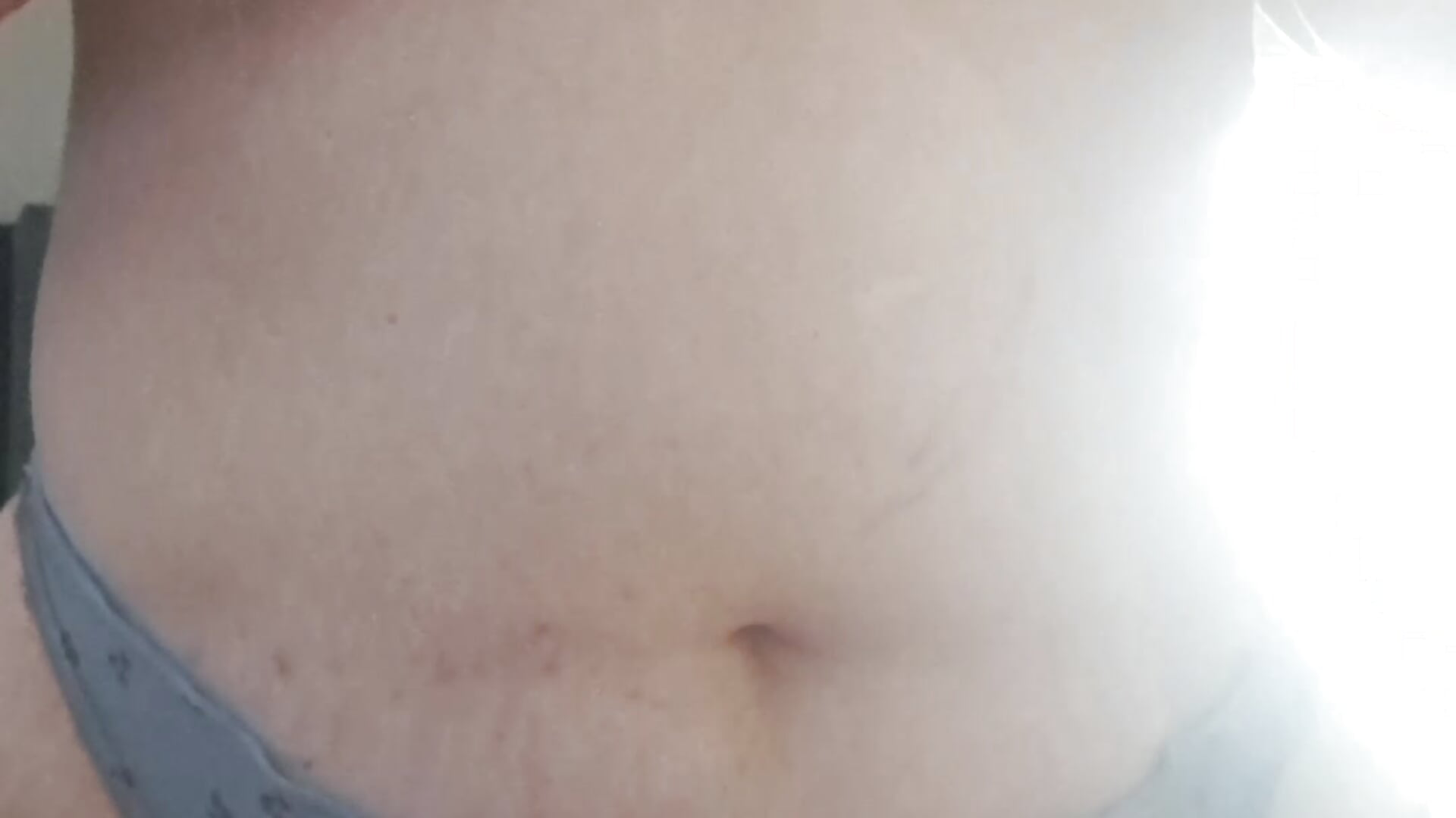 Would you lick my nipples - video av Neytjie cam-modell