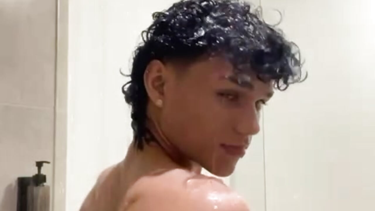 Shower Time ♥ - Kai_riptide 的视频