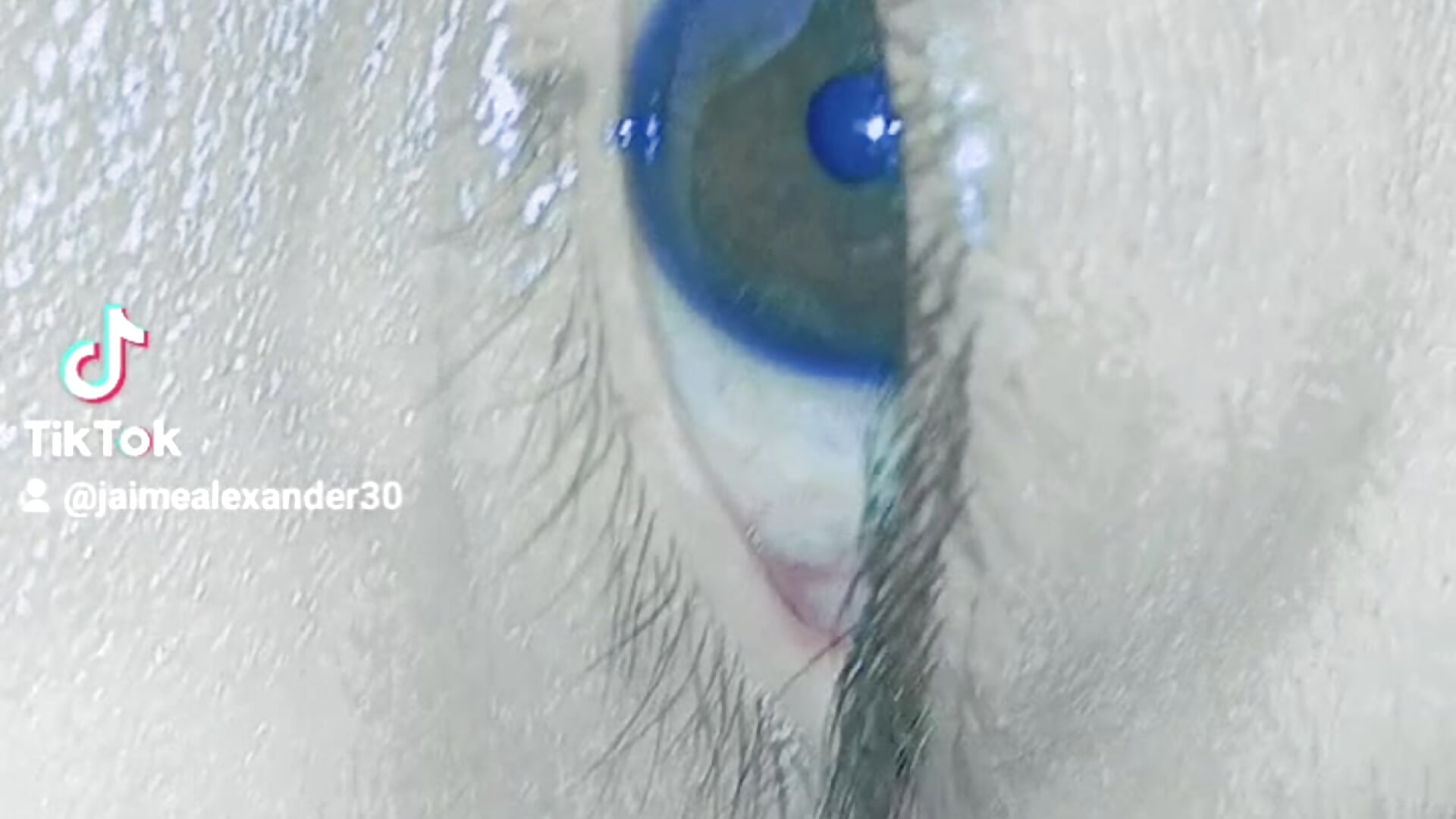 my eye - video by Alejandroo_22 cam model