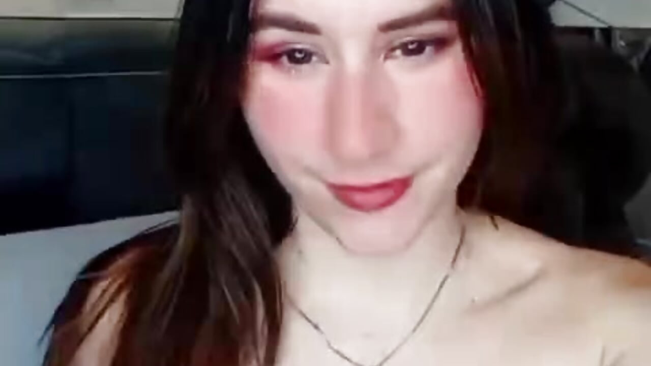 Hey look at me💙 - video by jade_heartt cam model