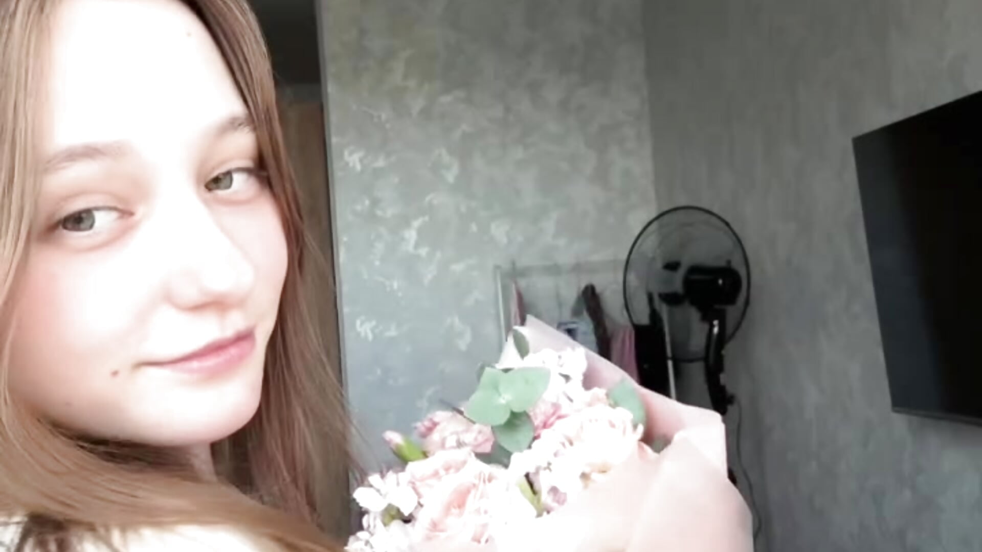 🌸 Spoiled and smiling - video by Bonechka cam model