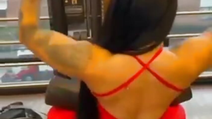 💦💦 - video by Cristal_Velle cam model