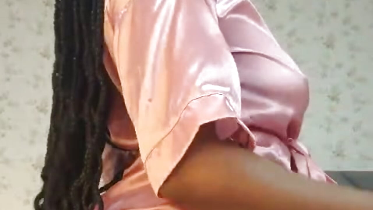 WhatsApp Video 2025-11-08 at 4,00,13 PM－カメラキャストのLiz_ortega30の動画