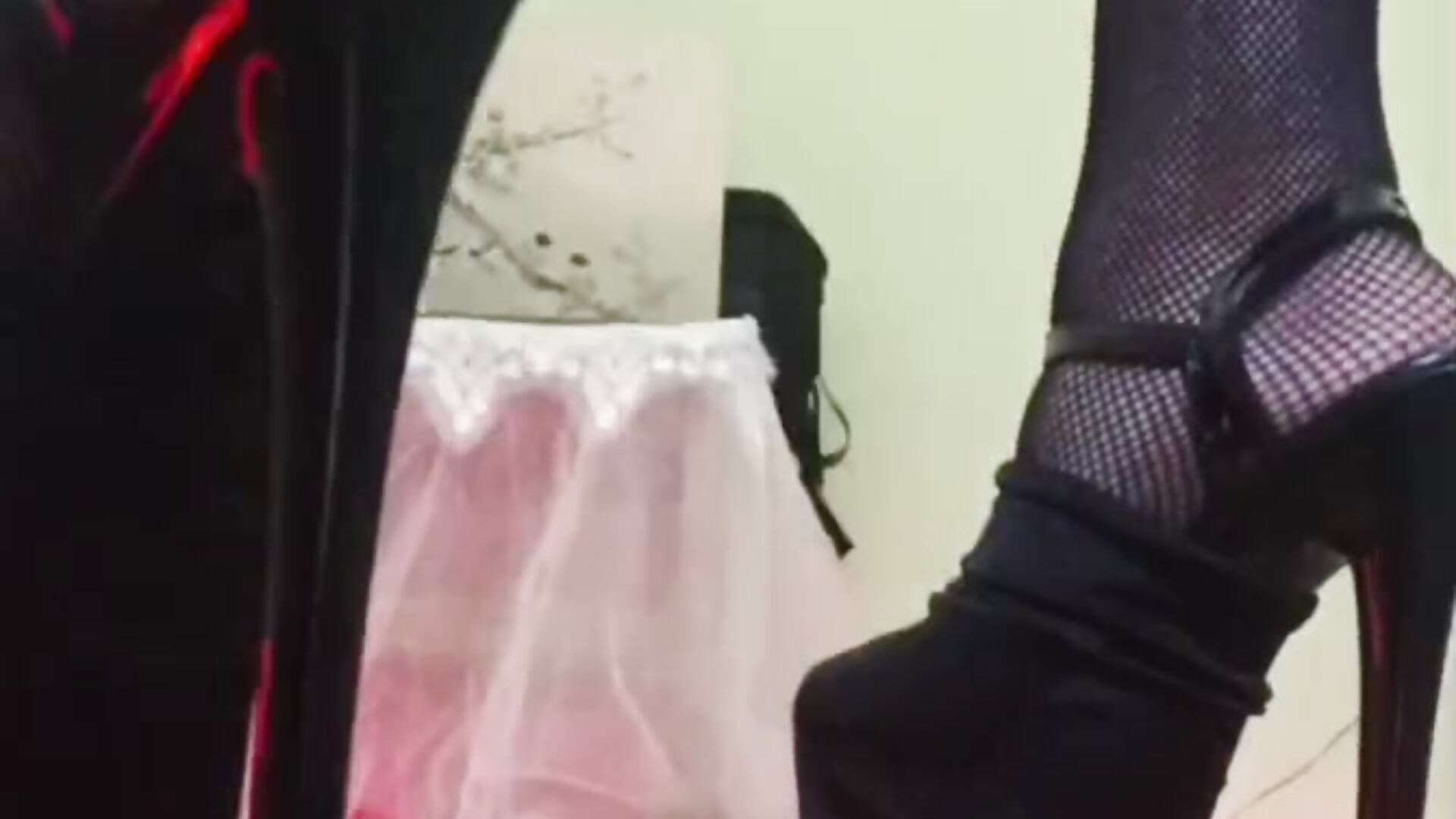 high heels – video modela na kameri LisaAsianFlower