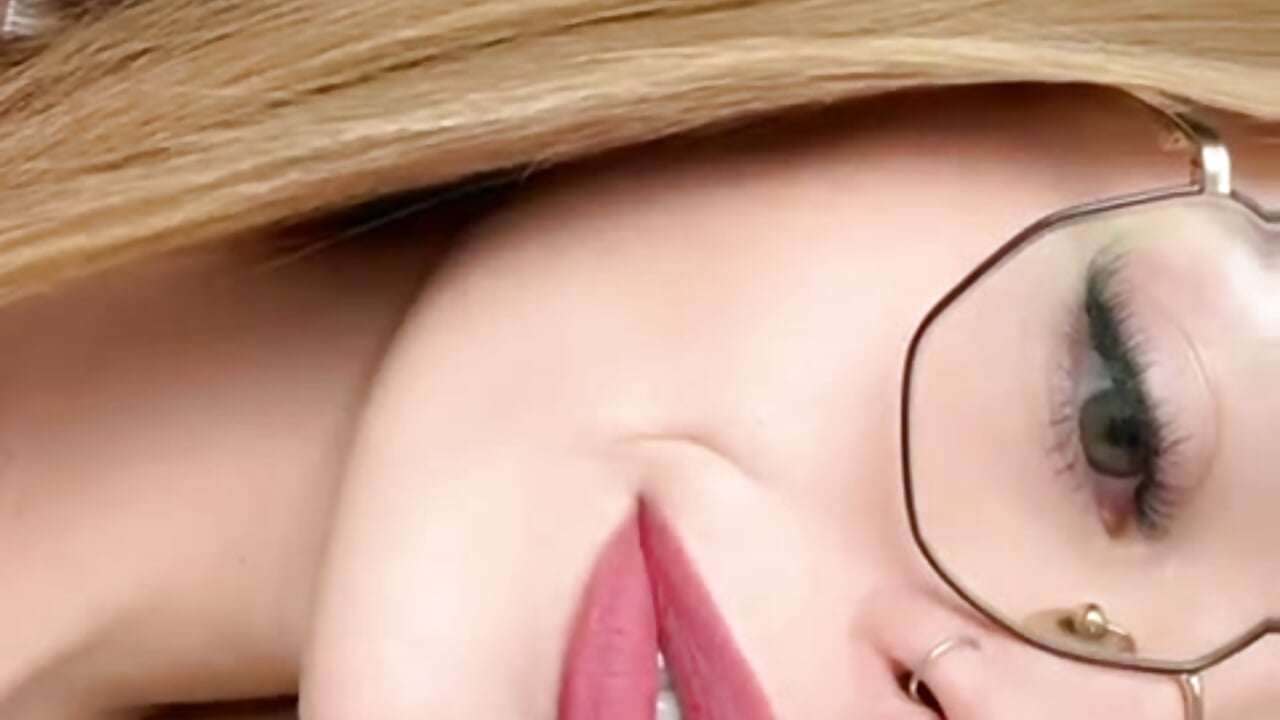 WhatsApp Video 2025-11-20 at 07,07,10 (1) - video của người mẫu cam Perfect_Moans