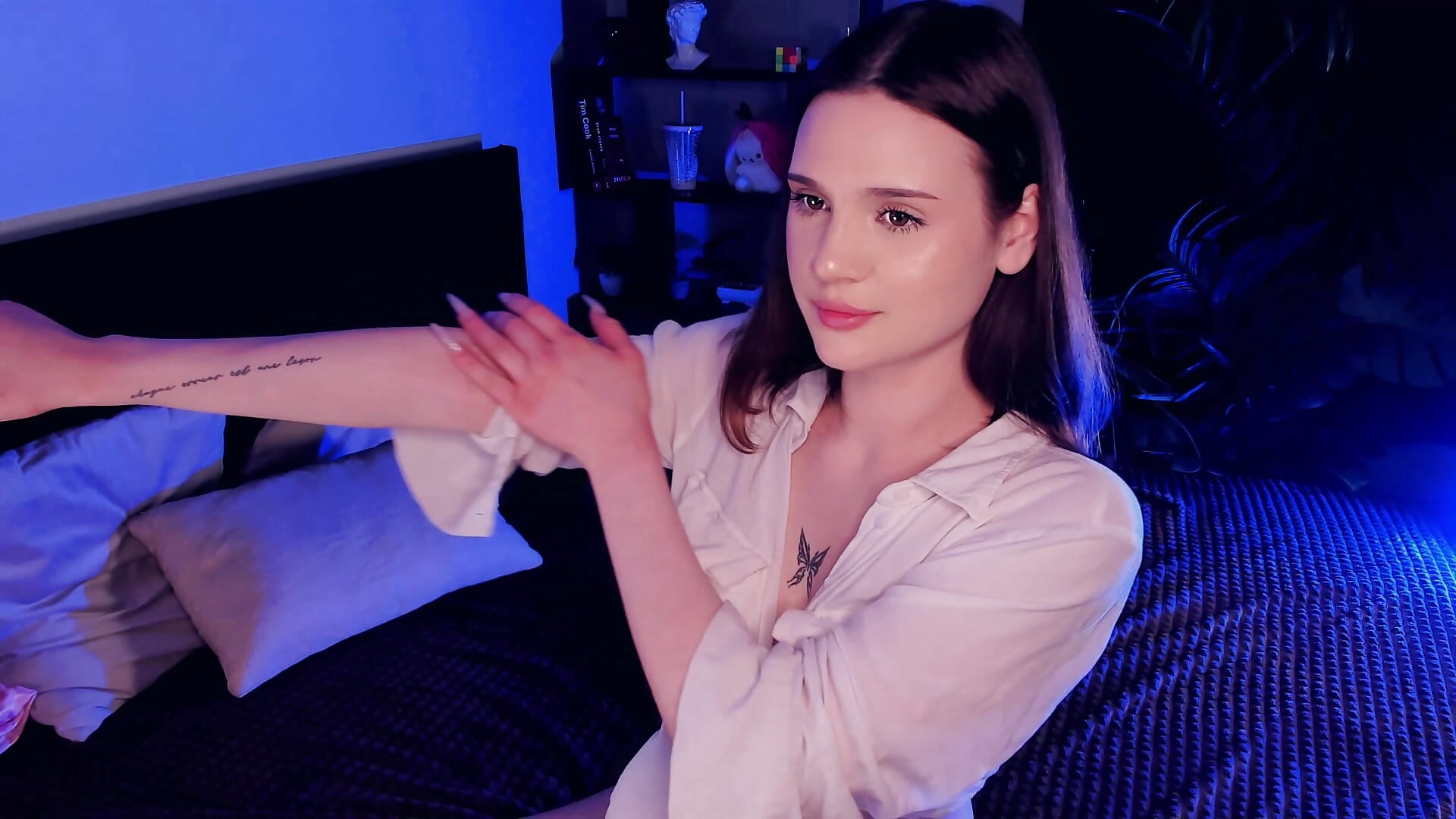 my tattoo's <3 - video by LisaBaillea cam model