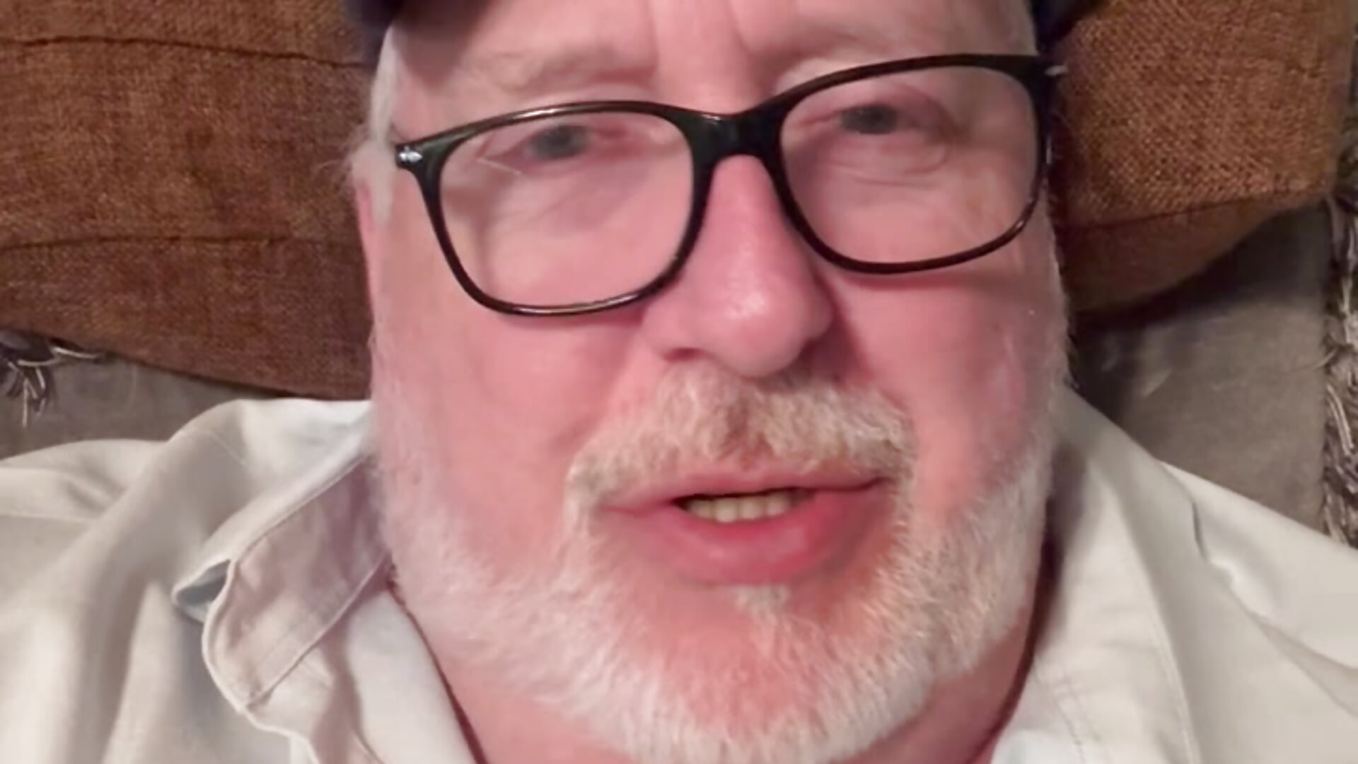 welcomeVideo - відео від вебкаммоделі superbearboss