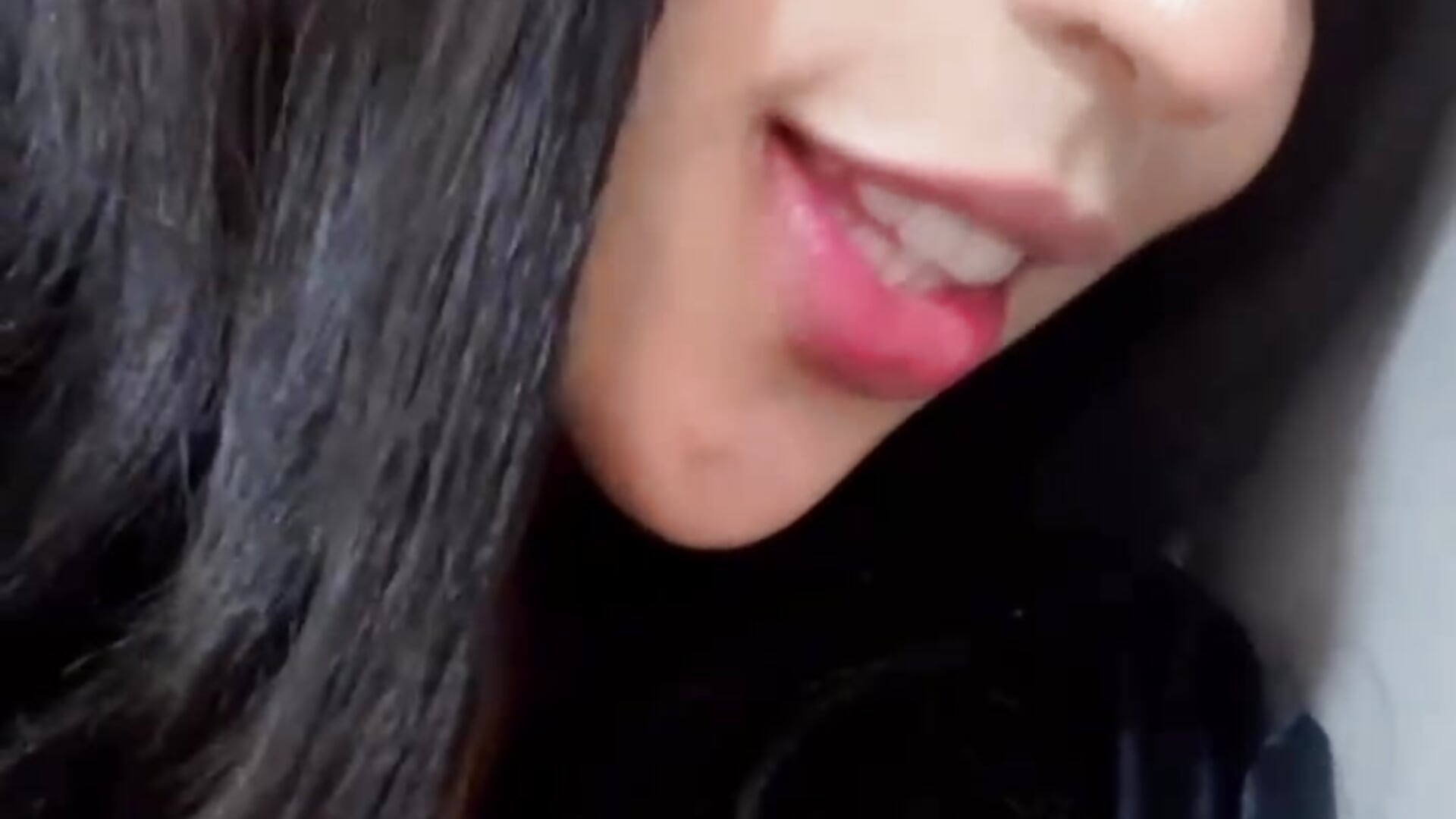 Happy Tuesday to everyone! 💋 - clip cu Courtney-Rose